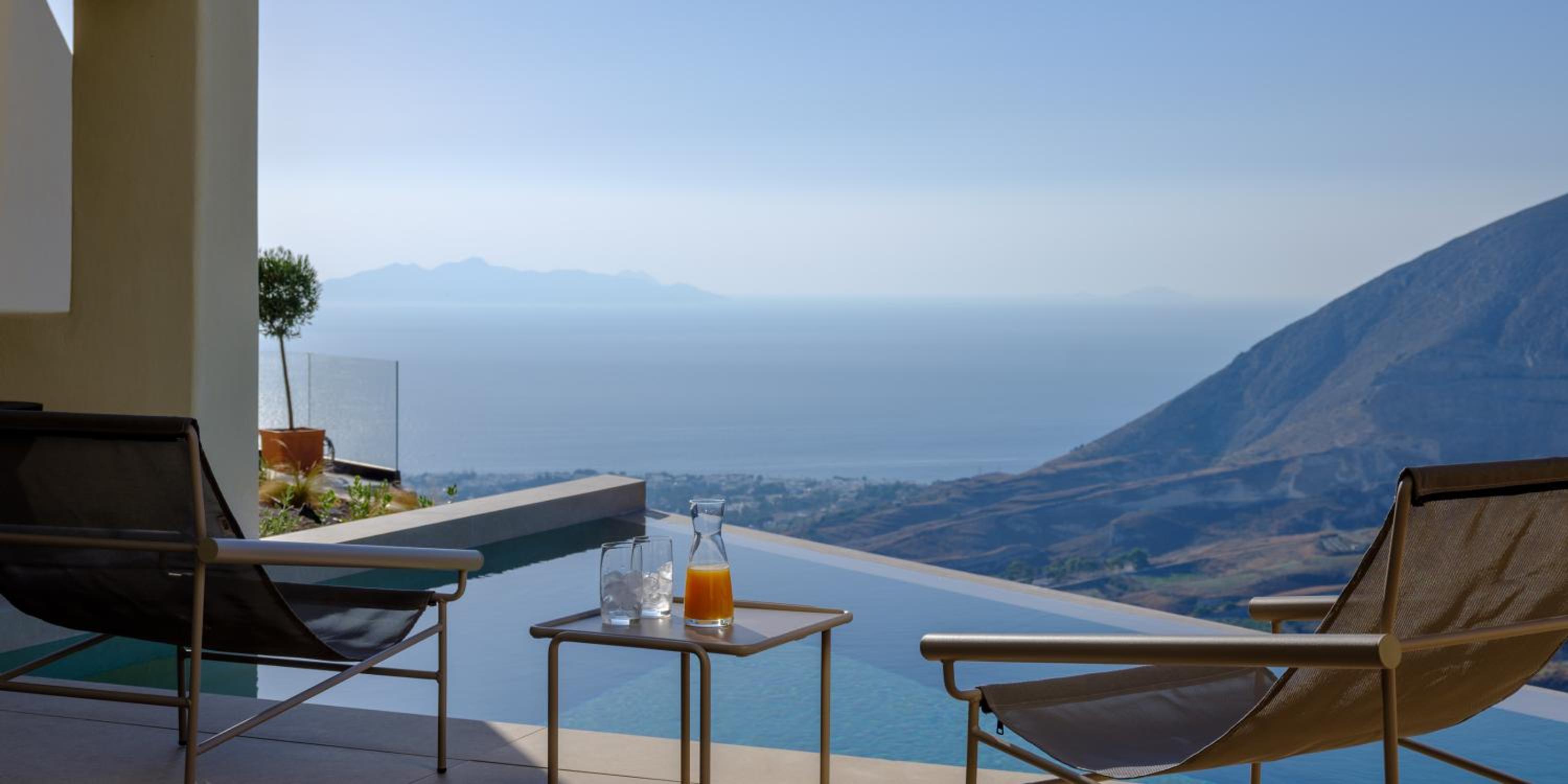  Senior Suite with Heated Pool and Sea View - Photo 4