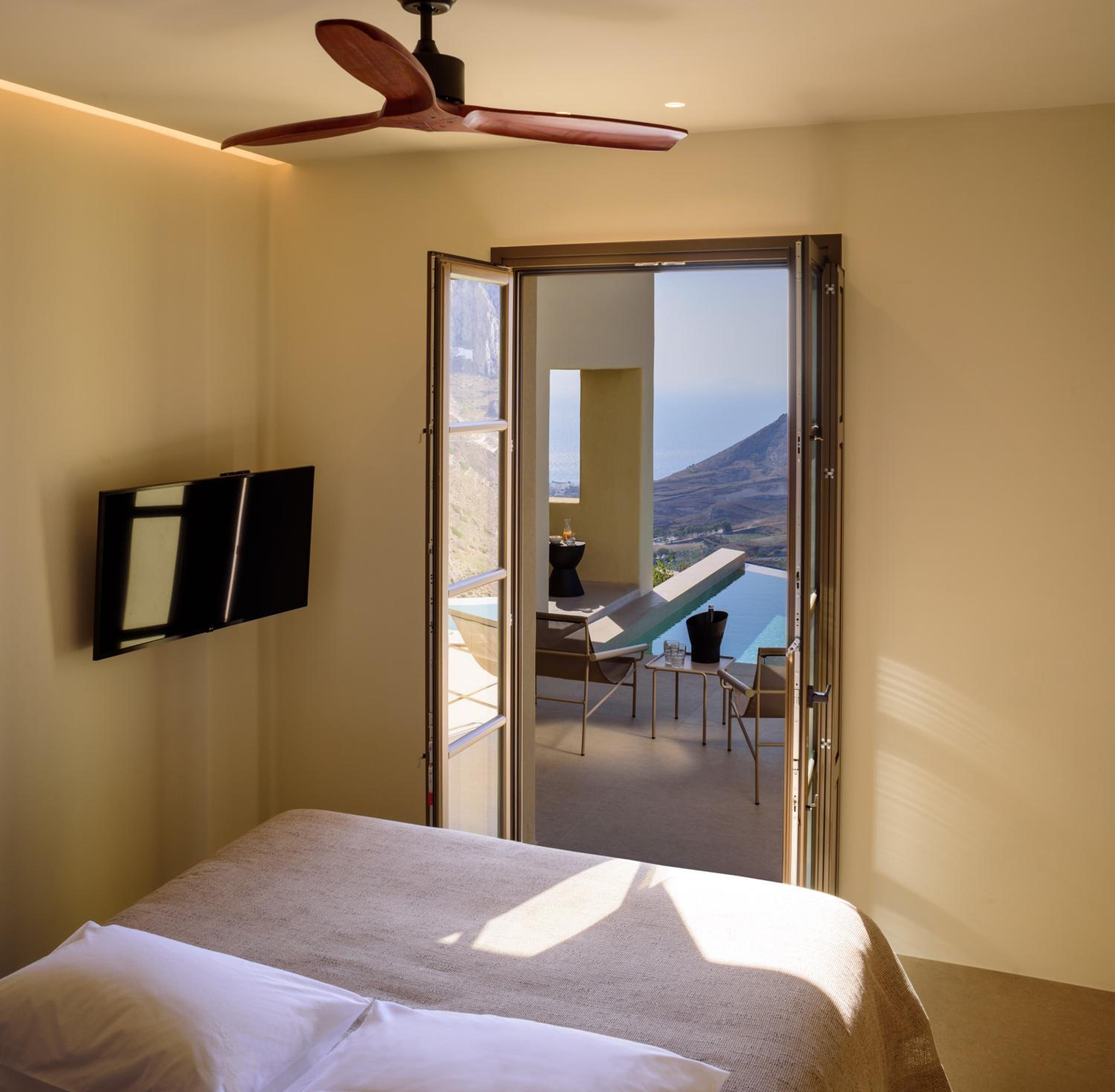  Senior Suite with Heated Pool and Sea View - Photo 37
