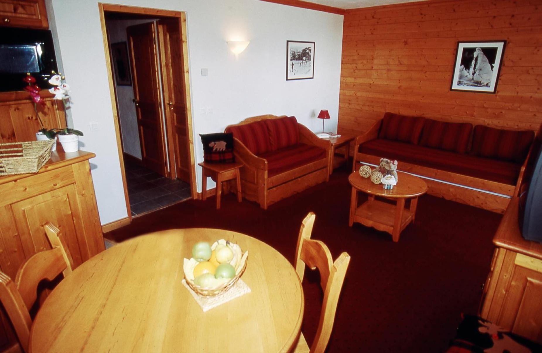 One-Bedroom Apartment (4 Adults)