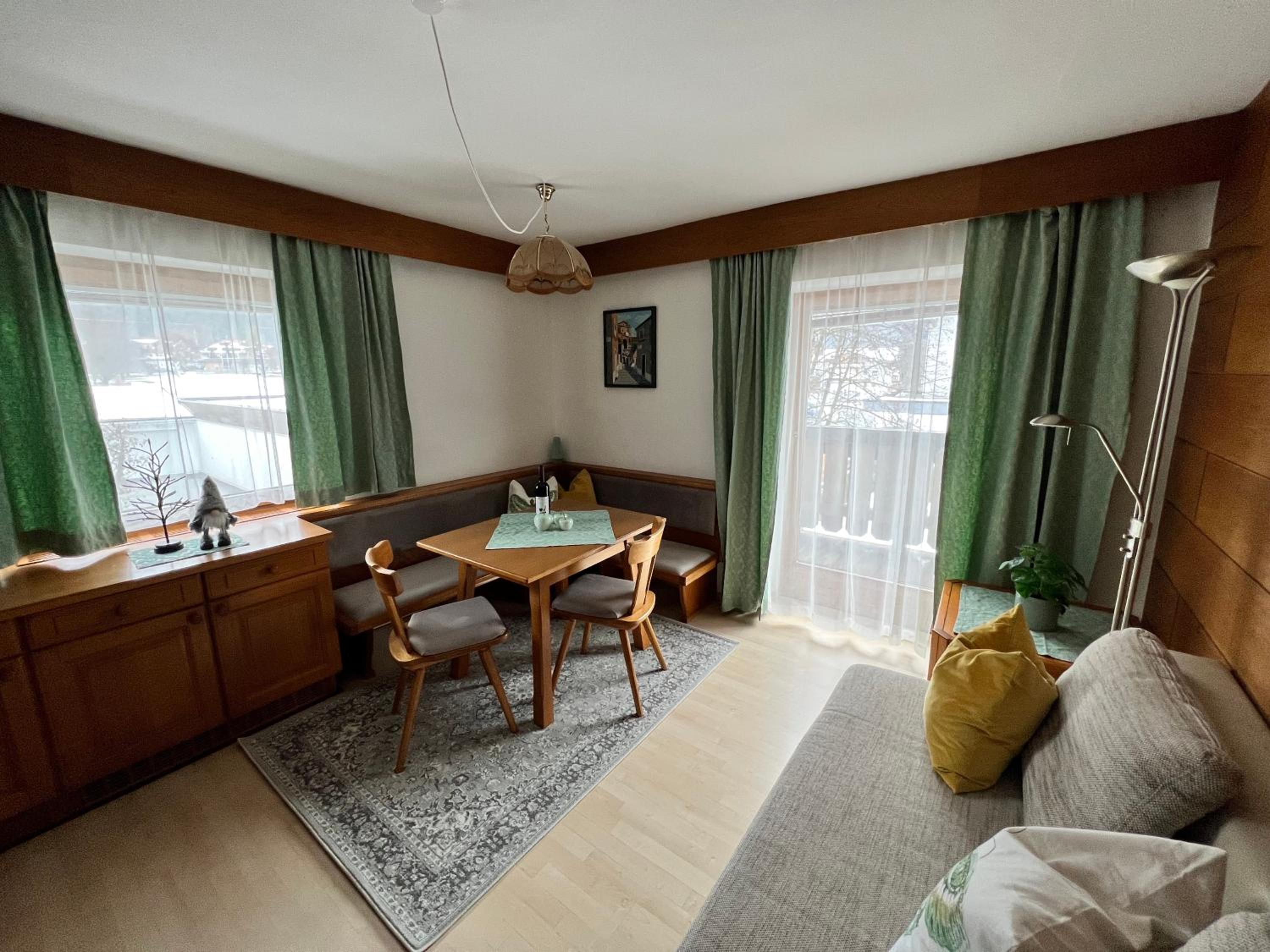 Standard One-Bedroom Apartment with Balcony photo 1