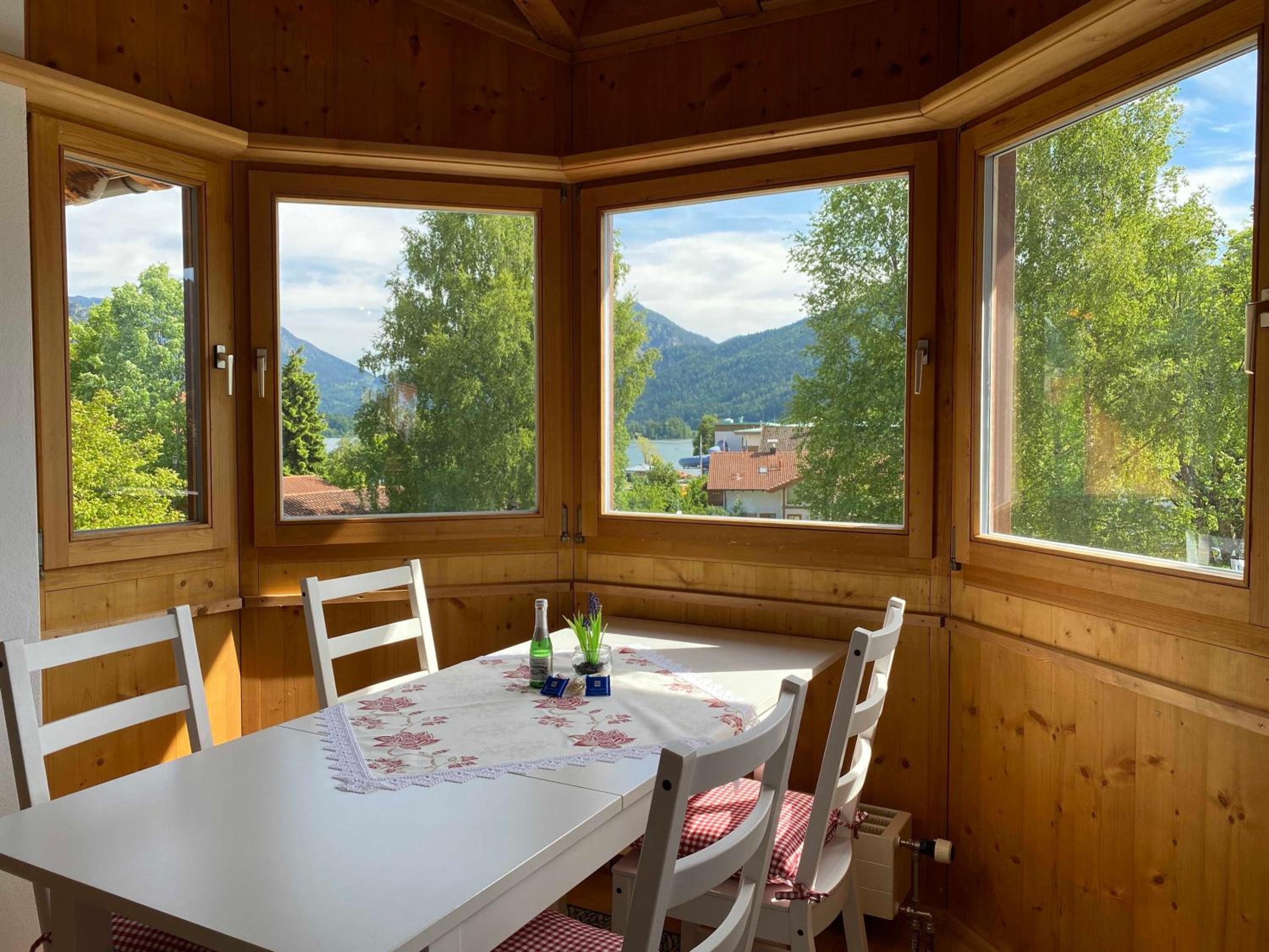 One-Bedroom Apartment with Balcony photo 2