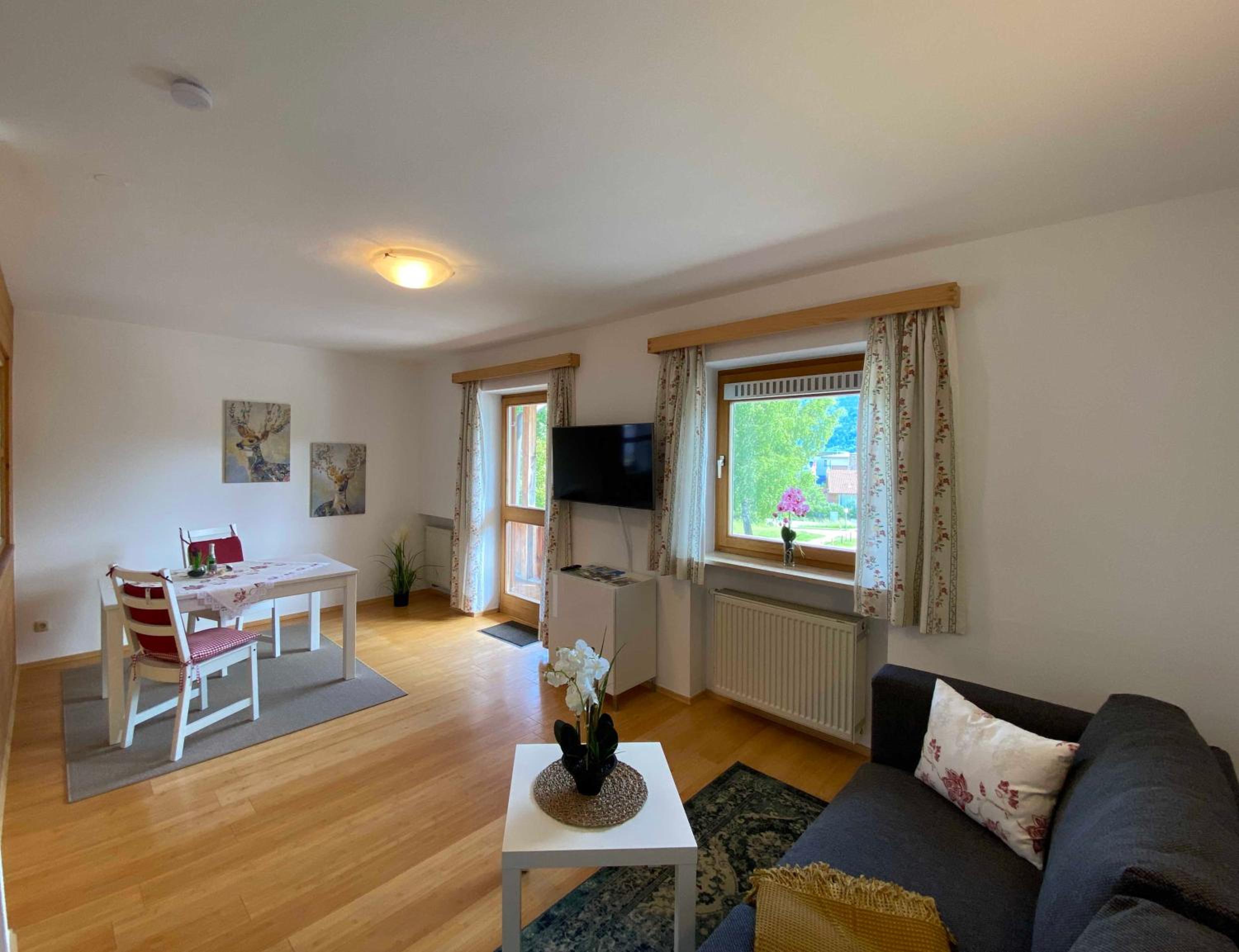 One-Bedroom Apartment with Balcony photo 1