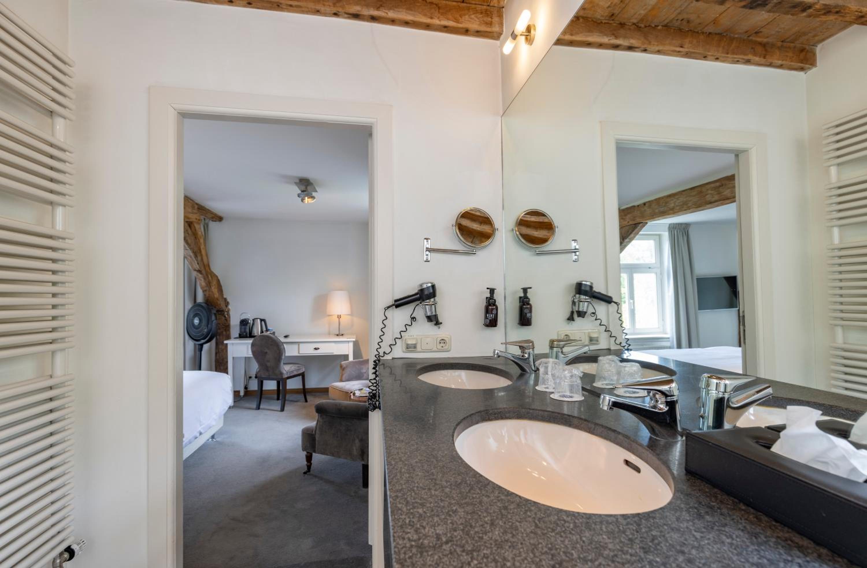Double Room - Photo 4
