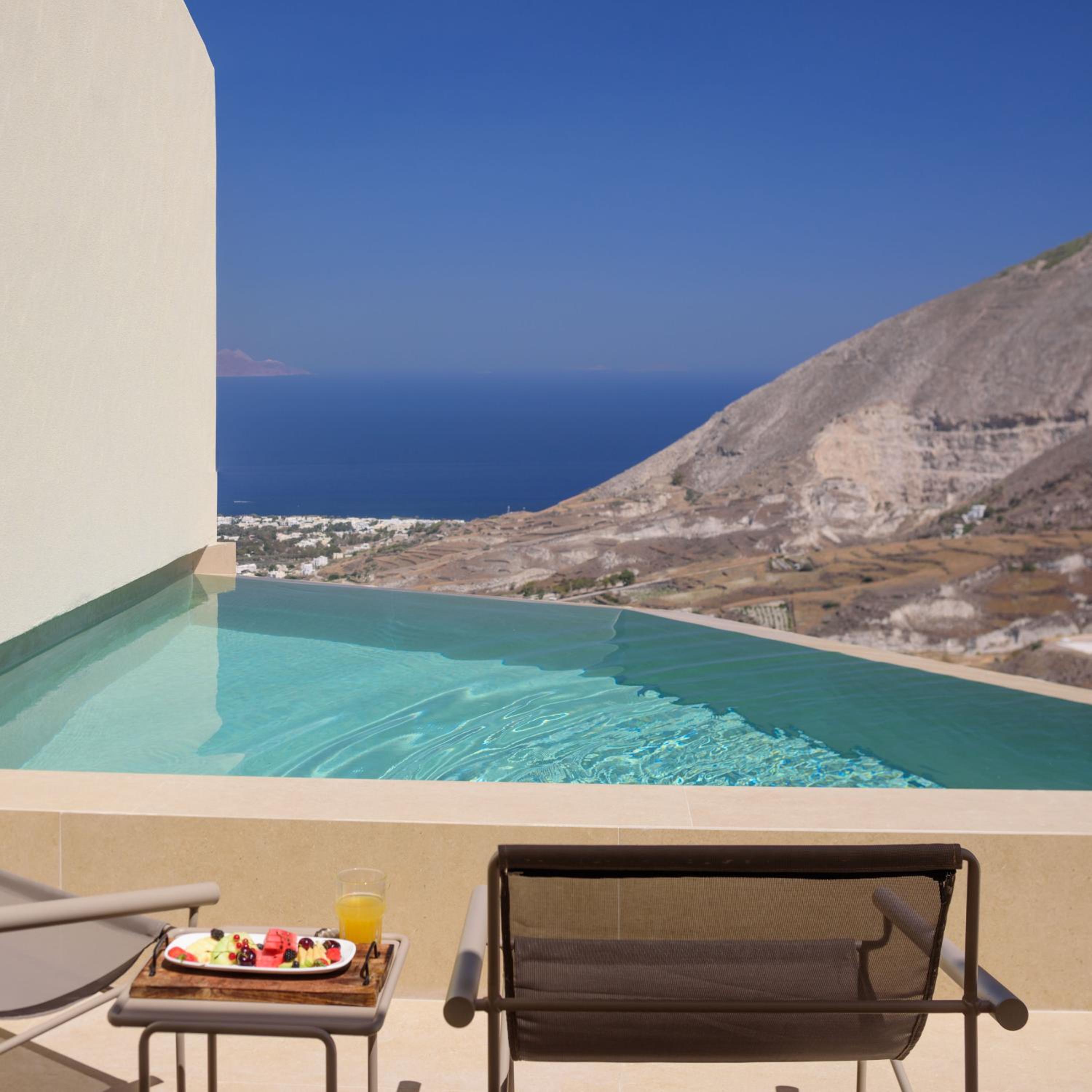  Superior Suite with Heated Pool and Sea View - Photo 7