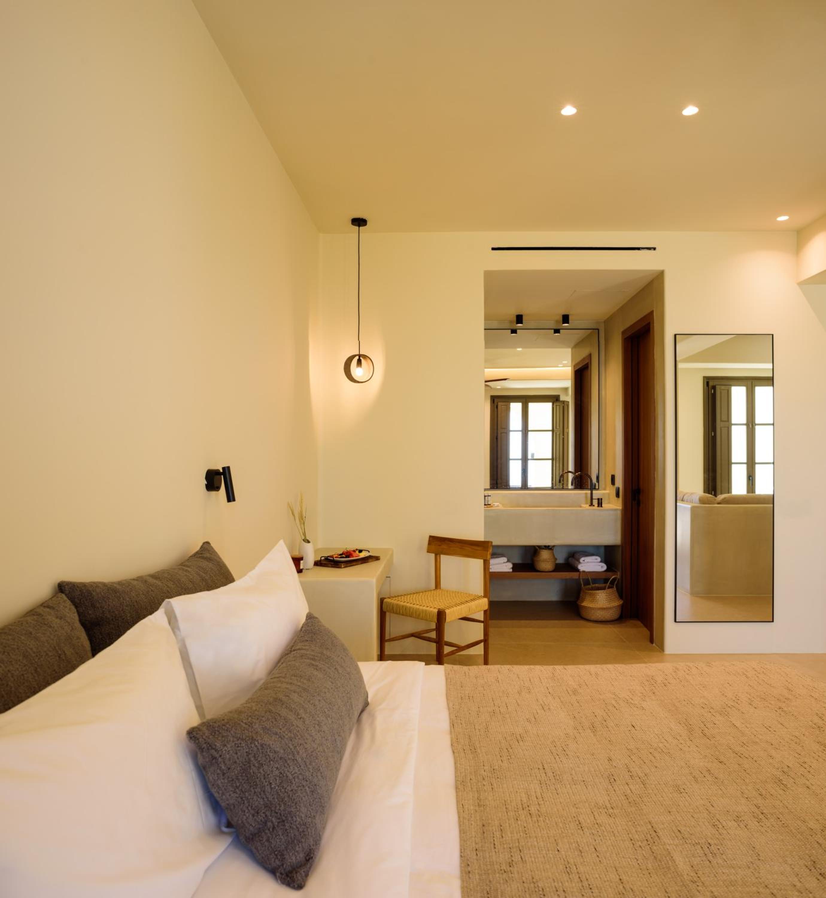  Superior Suite with Heated Pool and Sea View - Photo 9