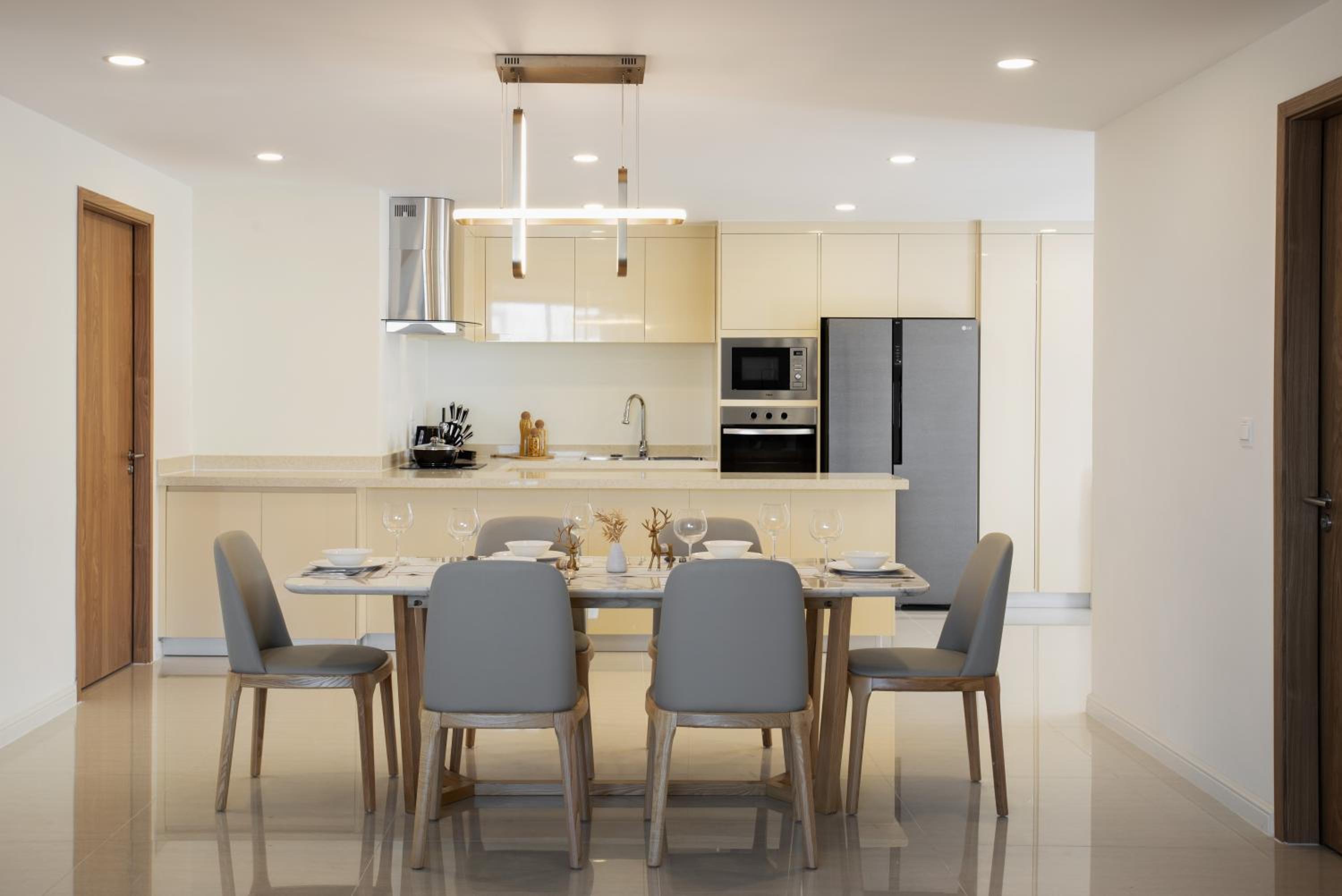 Premier Three Bedrooms - Photo 6
