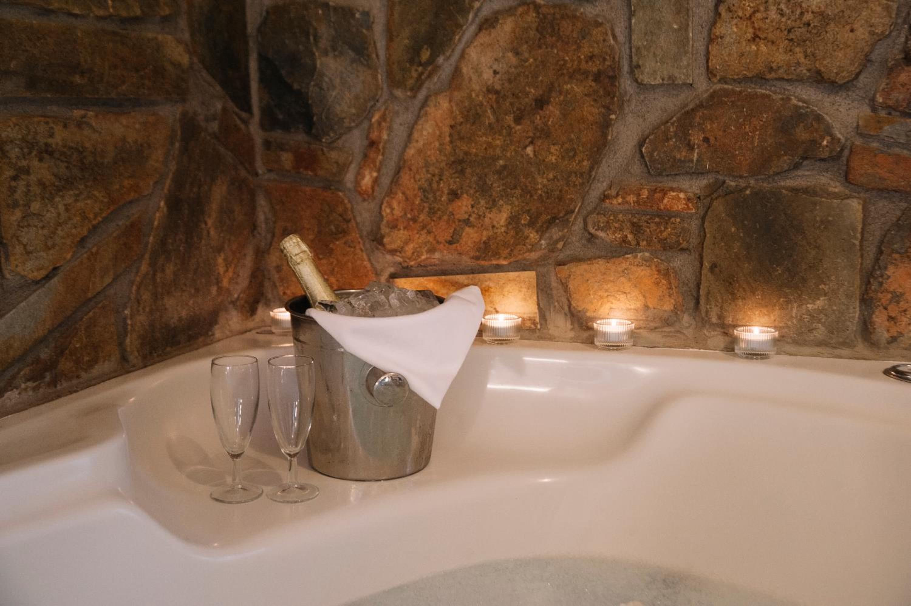 Suite With Spa Bath photo 3