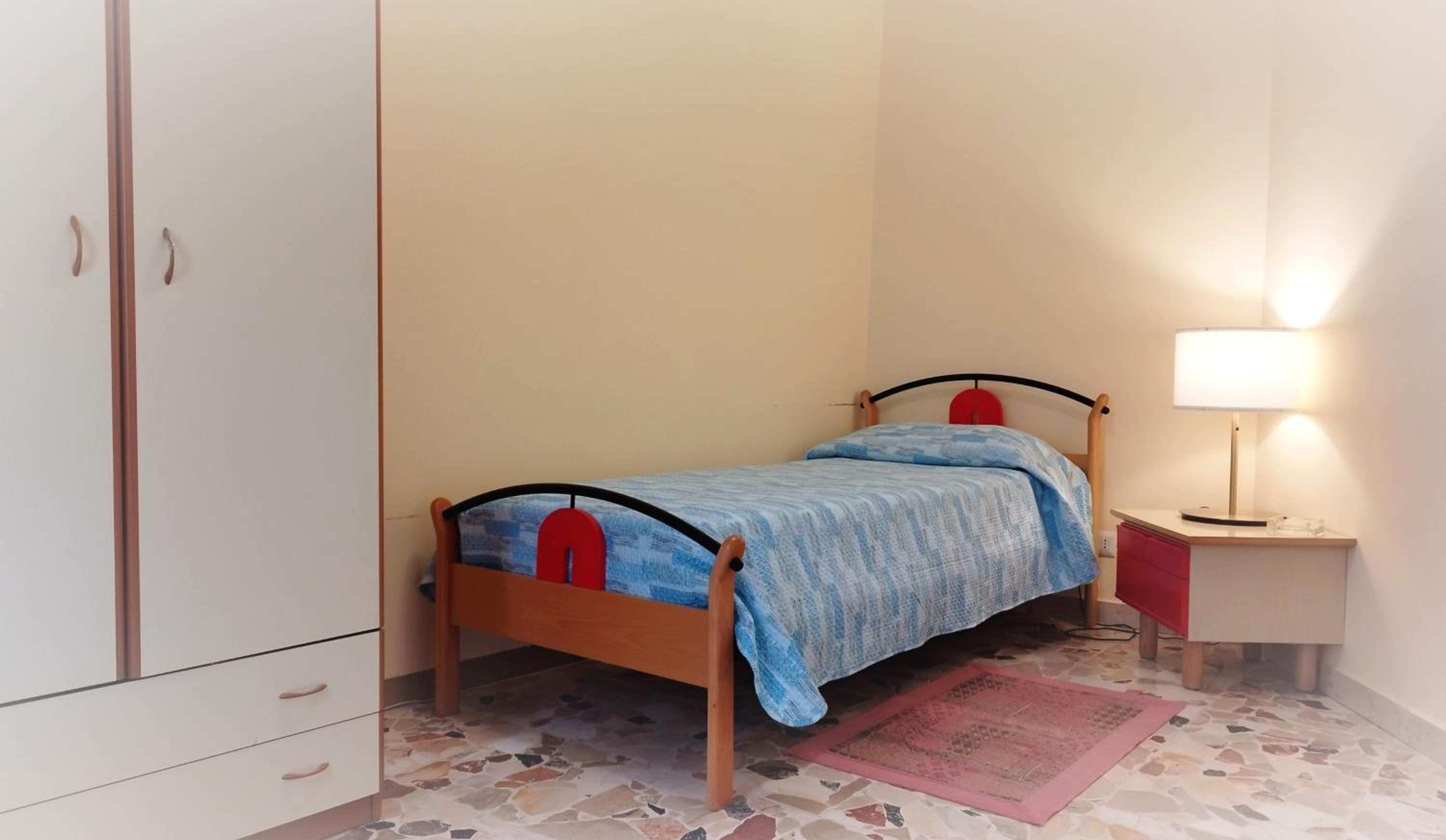 Apartment with Balcony - Photo 24