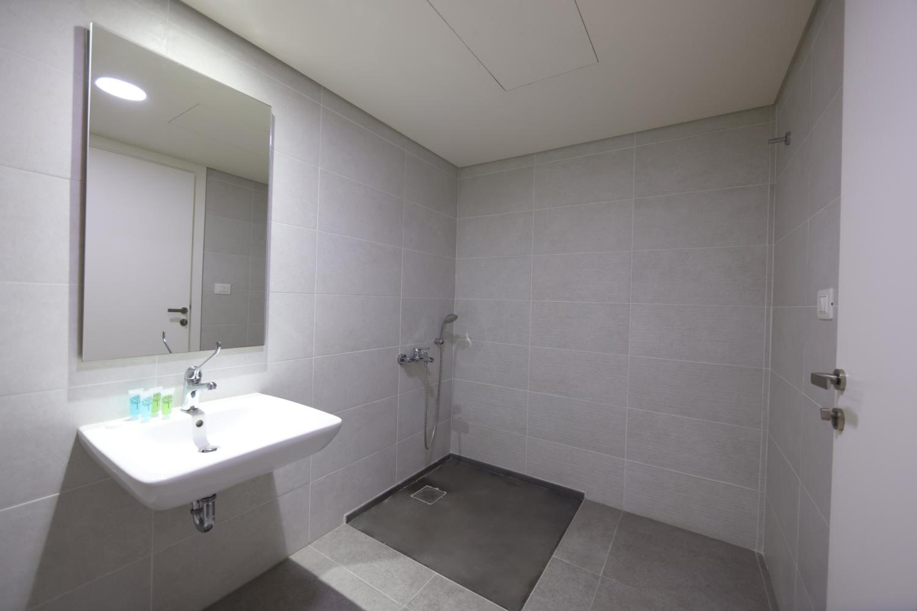 Single Room - Disability Access