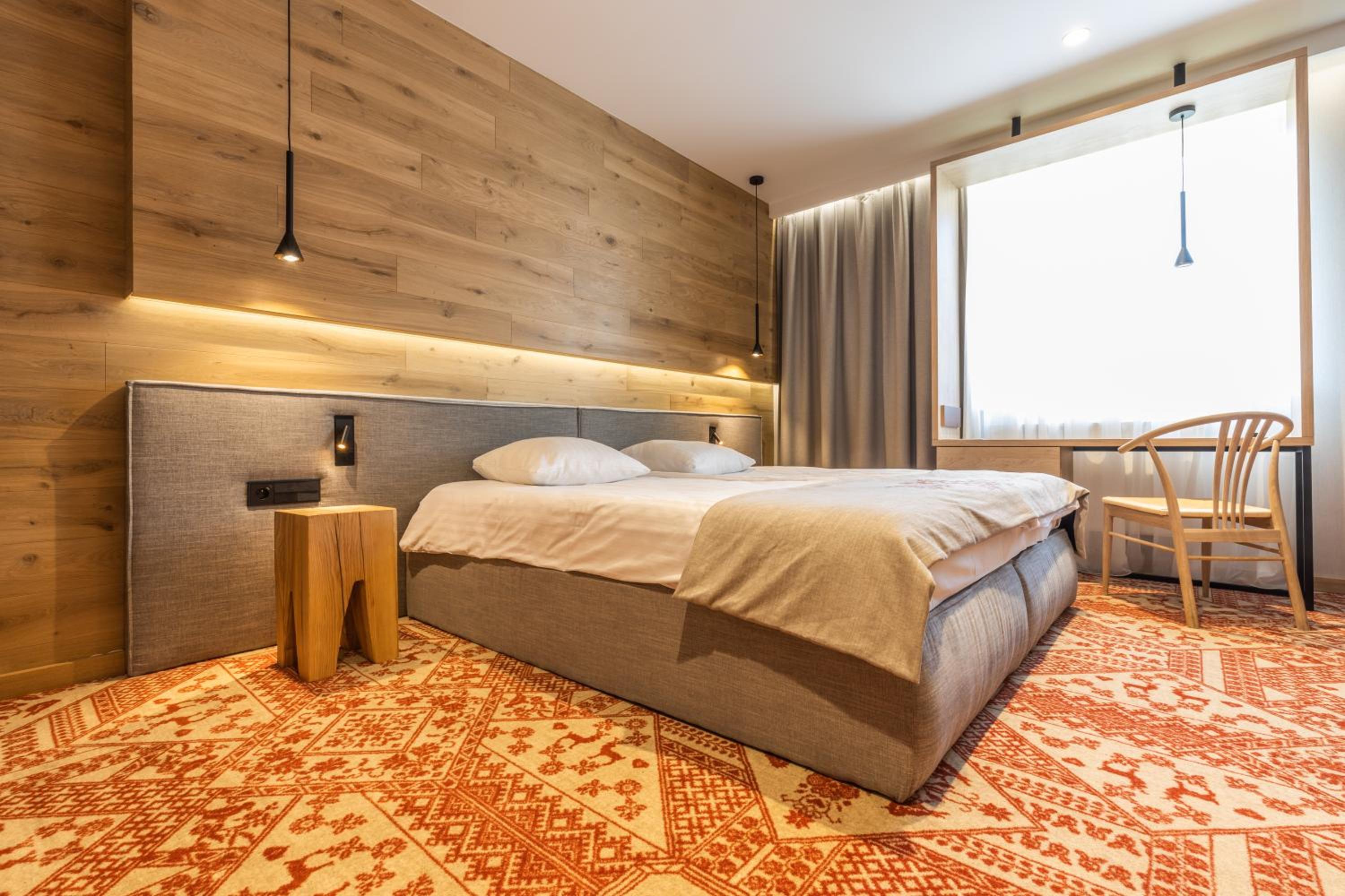 Deluxe Double Room with Balcony photo 3