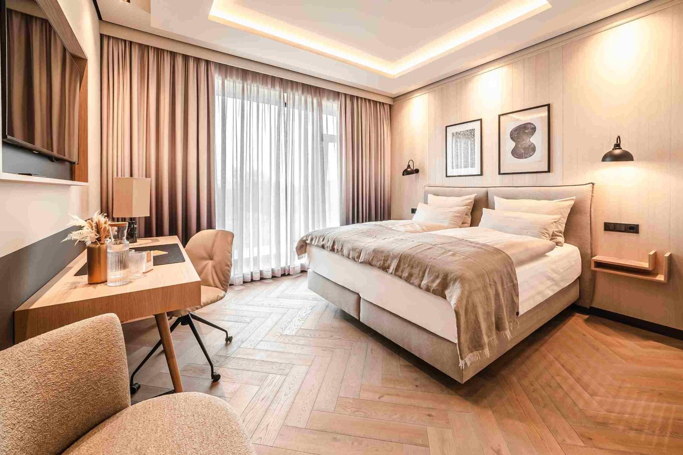 Double Room - Photo 8