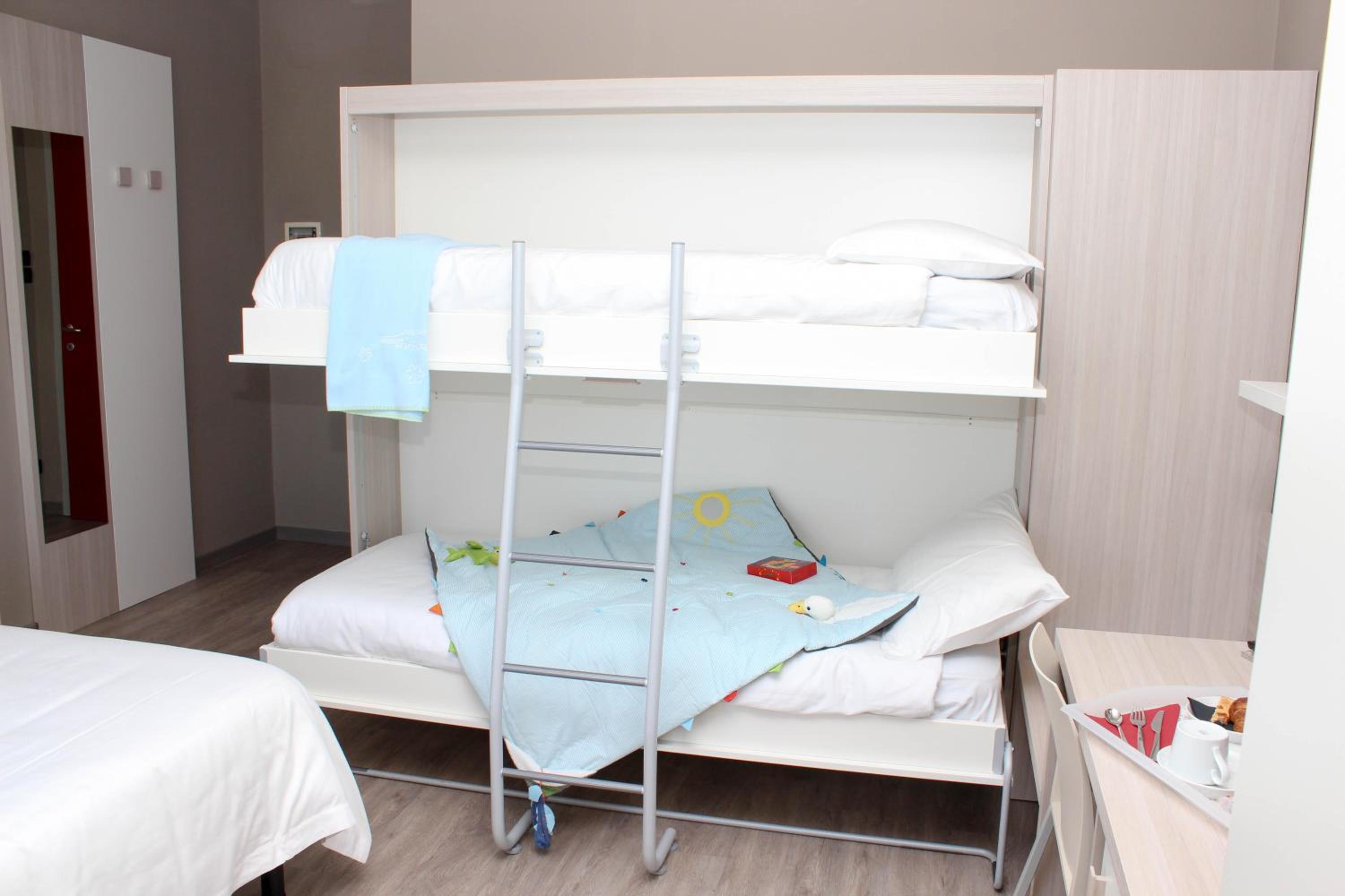 Quadruple Room - Photo 3