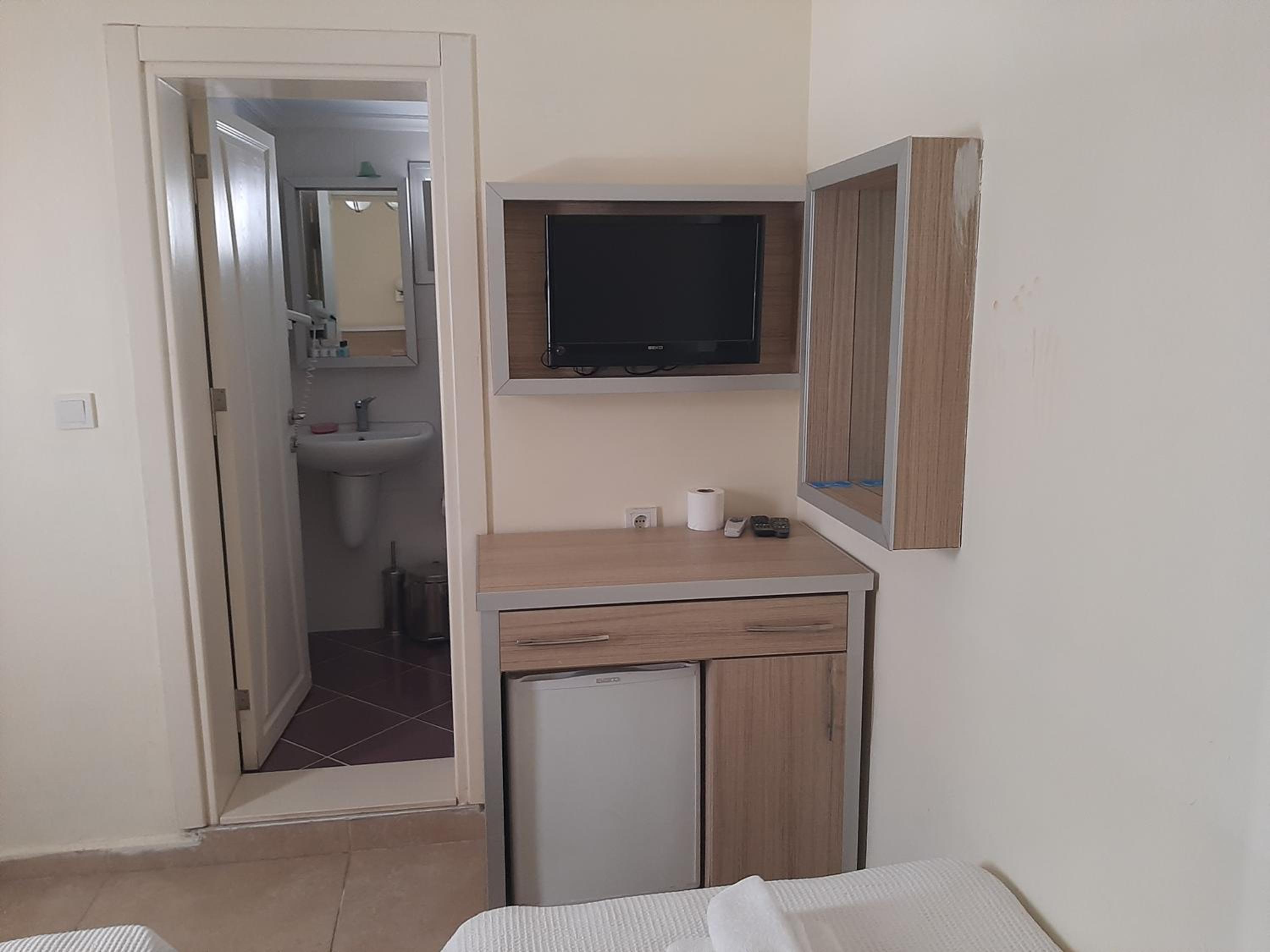 Economy Double Or Twin Room
