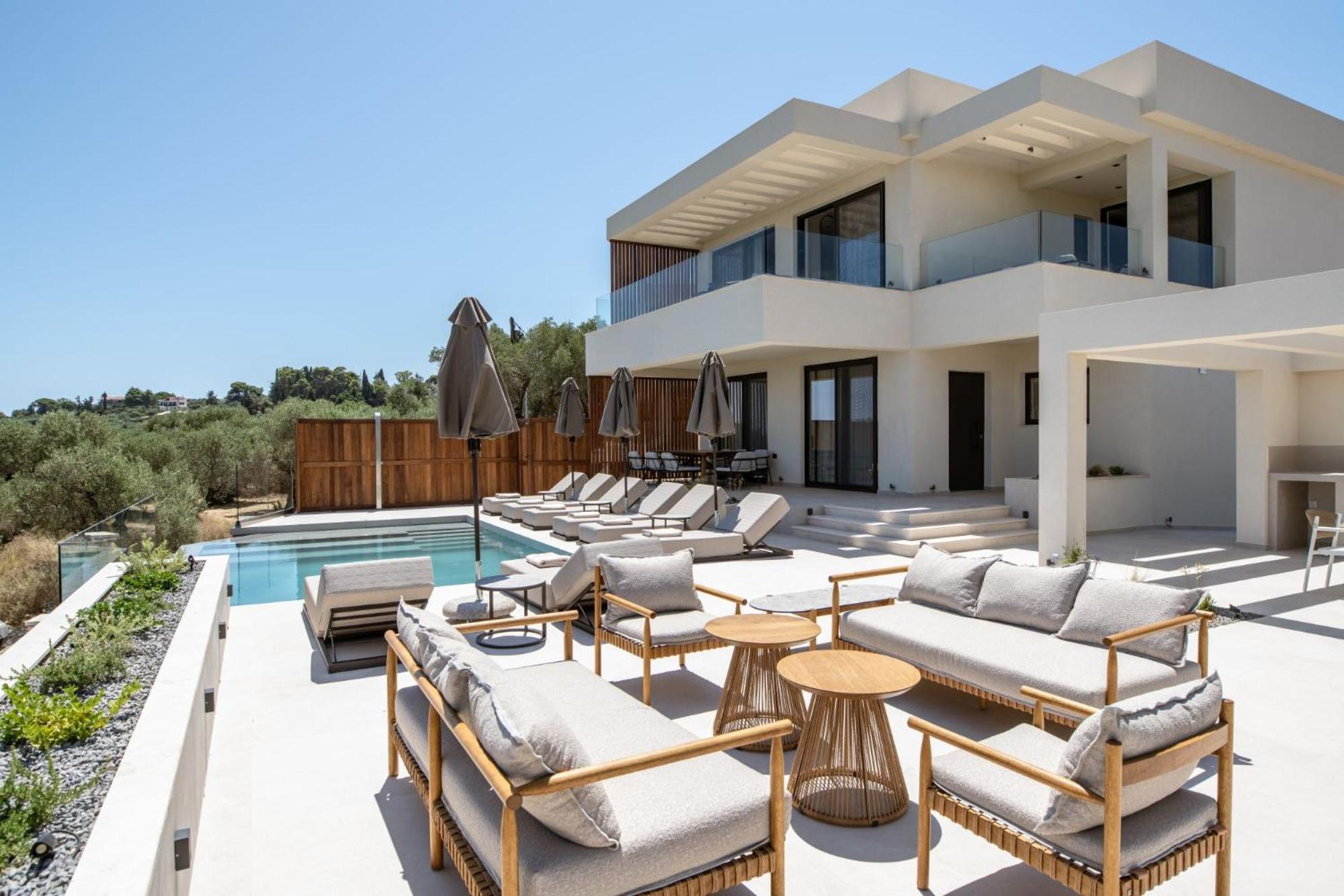 Villa with Private Pool photo 2
