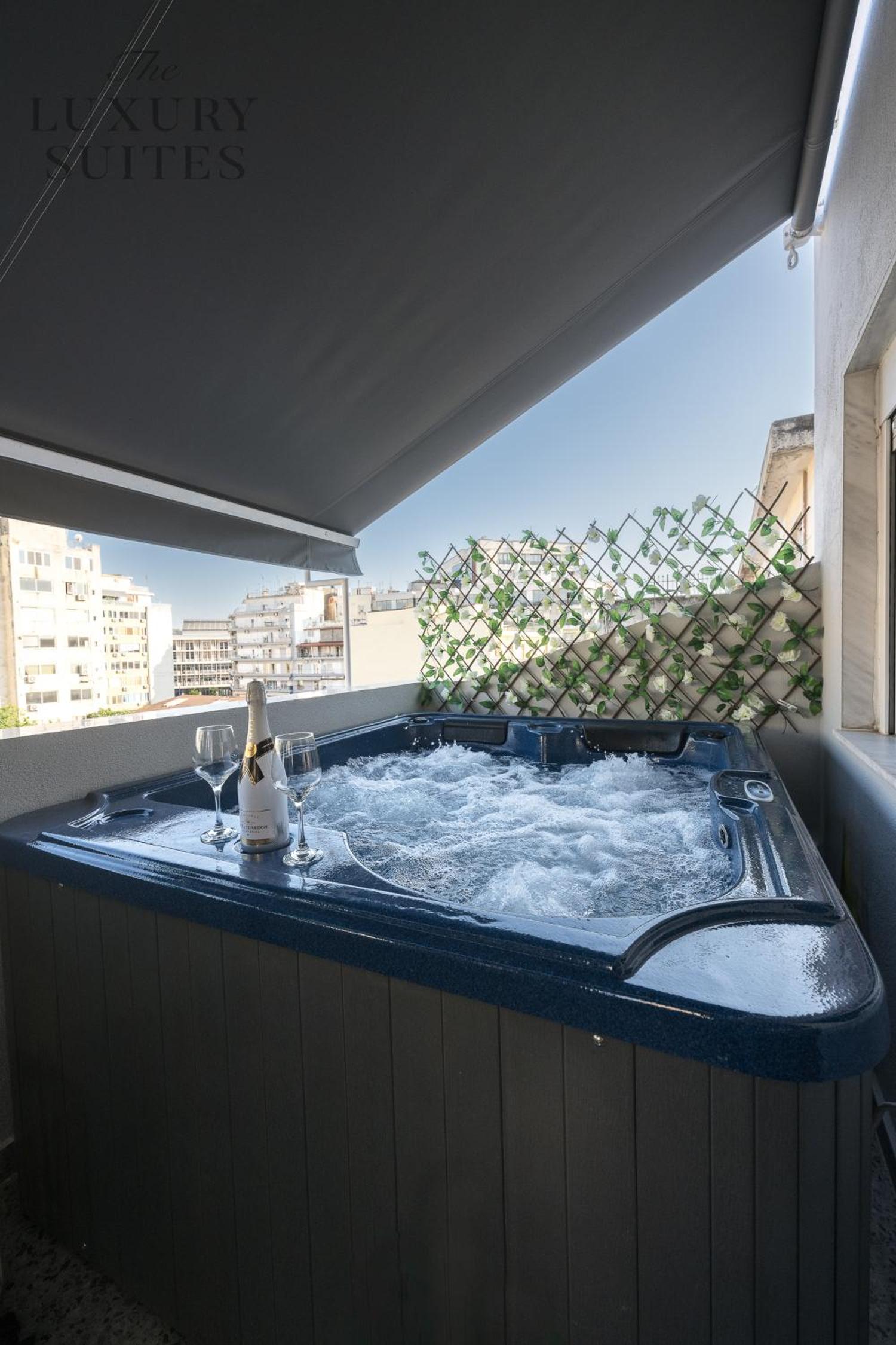 Suite with Hot Tub
