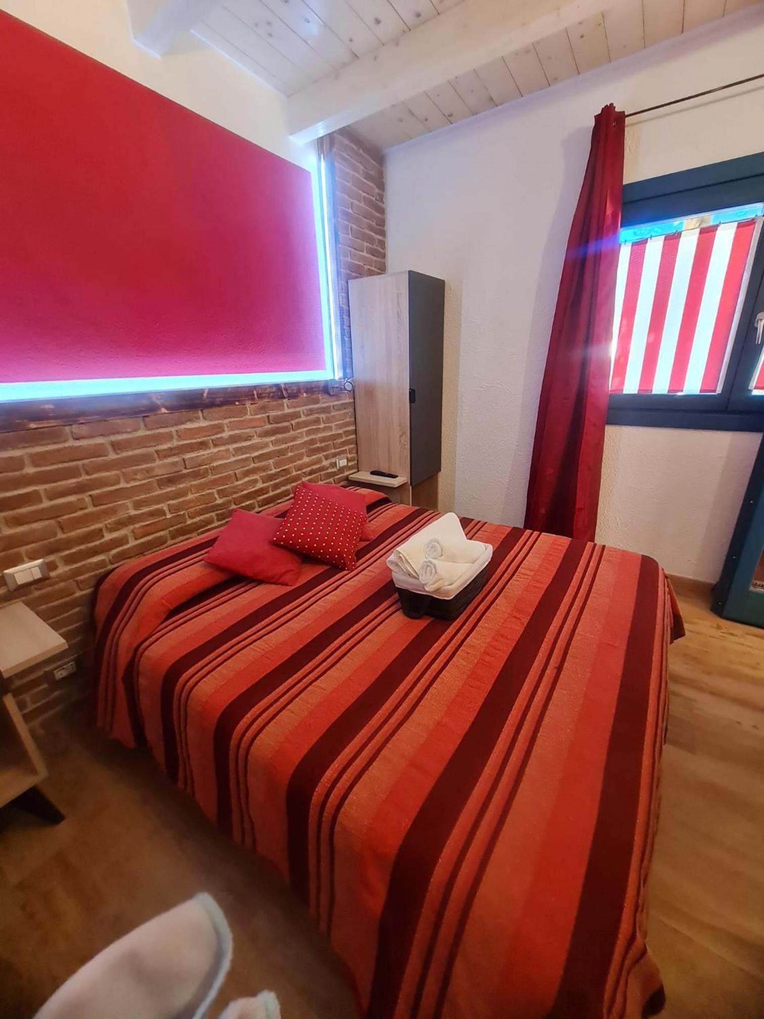 Habitación Doble con Baño Privado