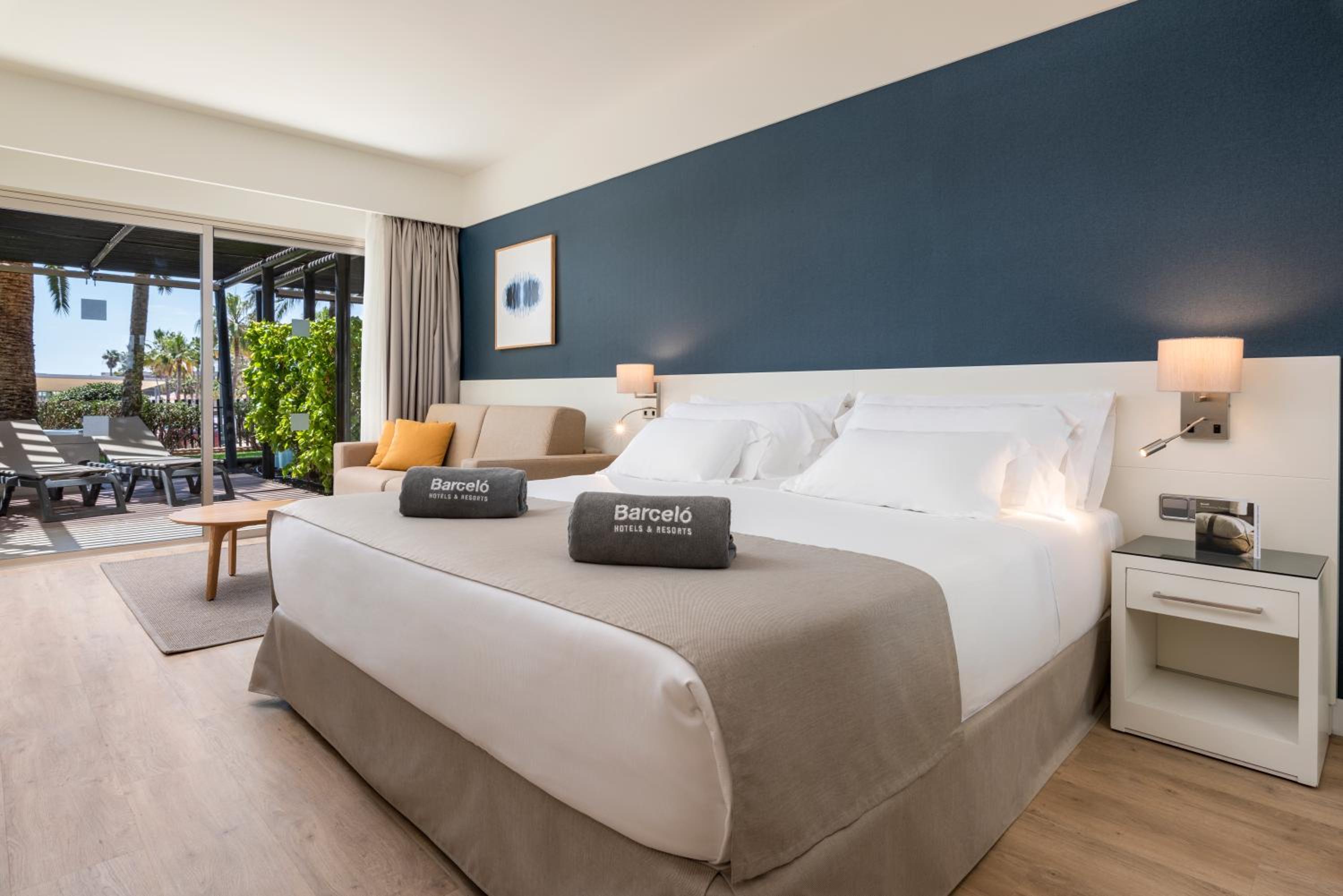 Deluxe Room - Photo 1