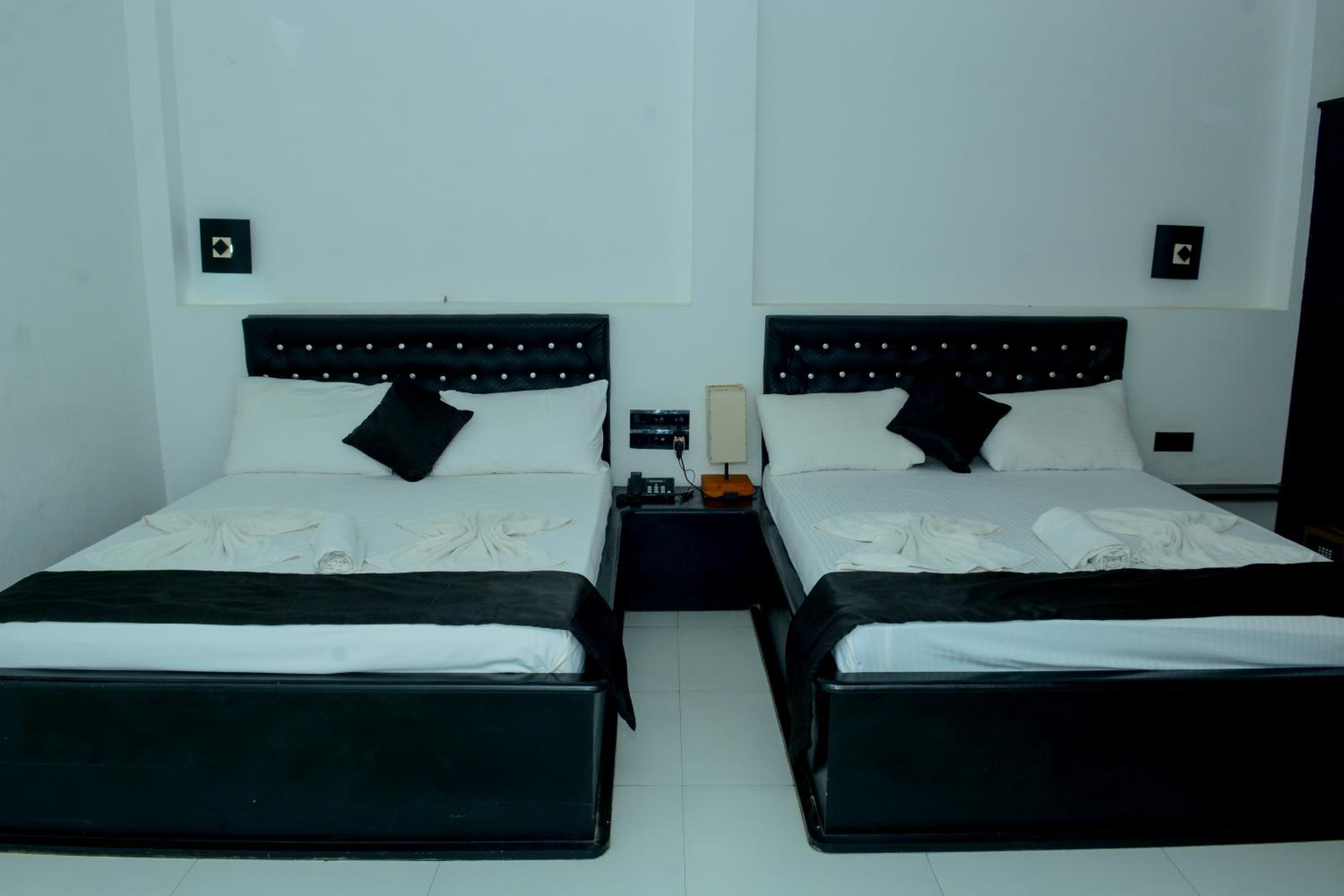 Deluxe Family Suite photo 1