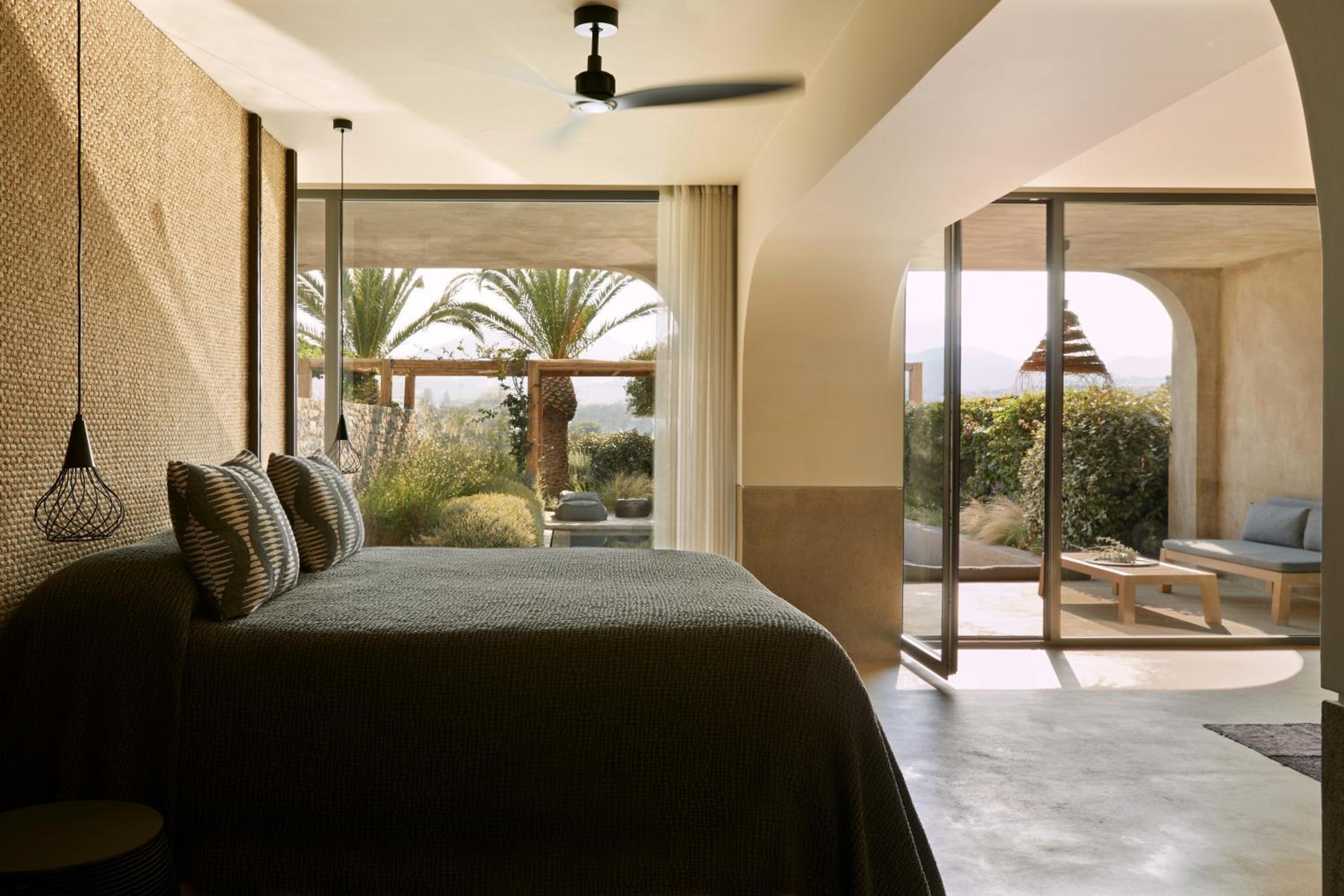 Waterfall Suite with Private Pool photo 2