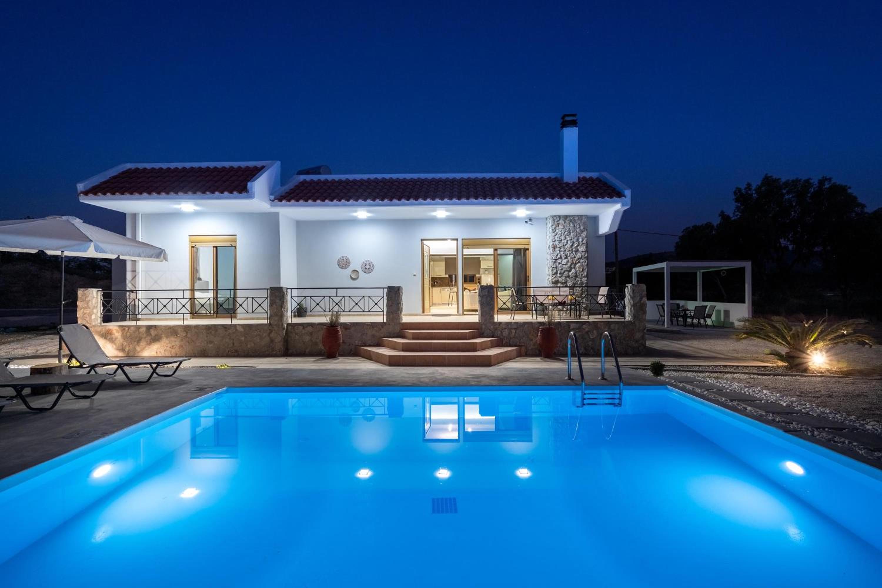 Three-Bedroom Villa photo 2