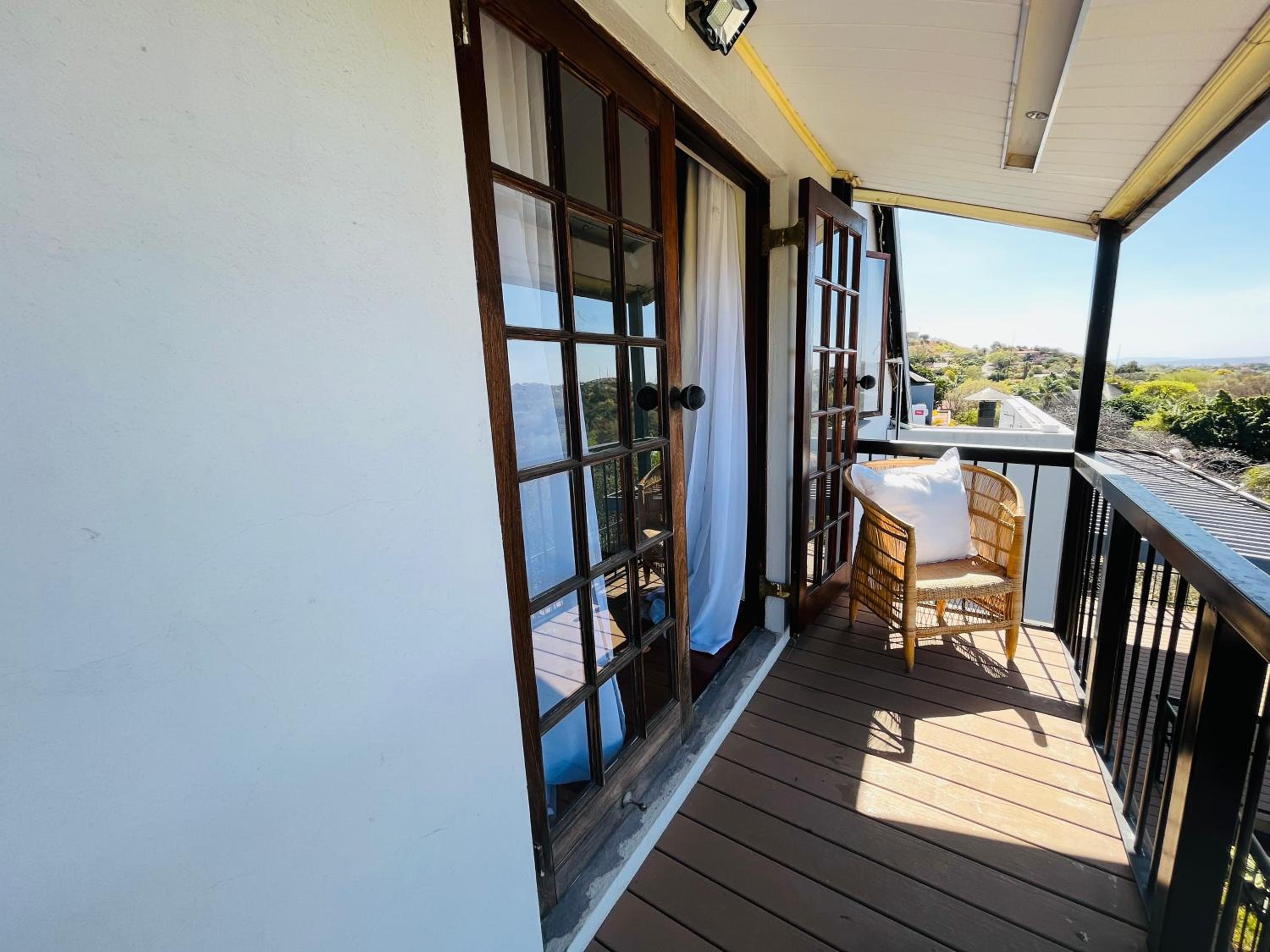 Deluxe Double or Twin Room with Balcony - Photo 2