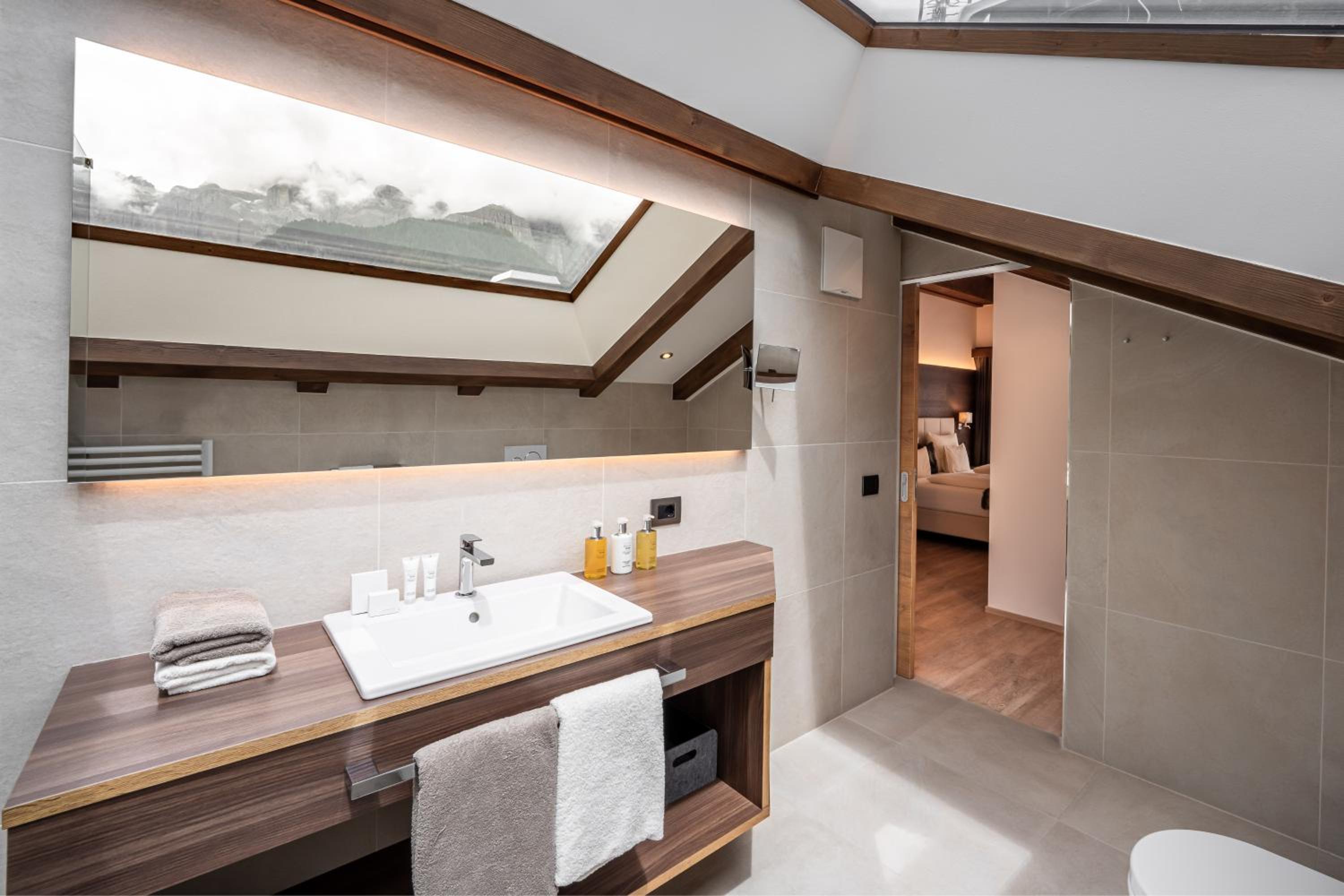 King Room with Balcony photo 3