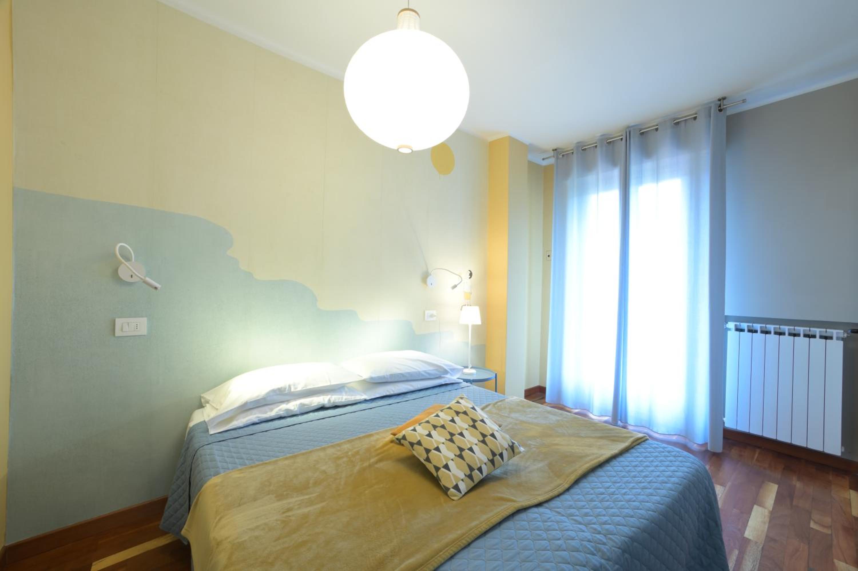 Apartment photo 2