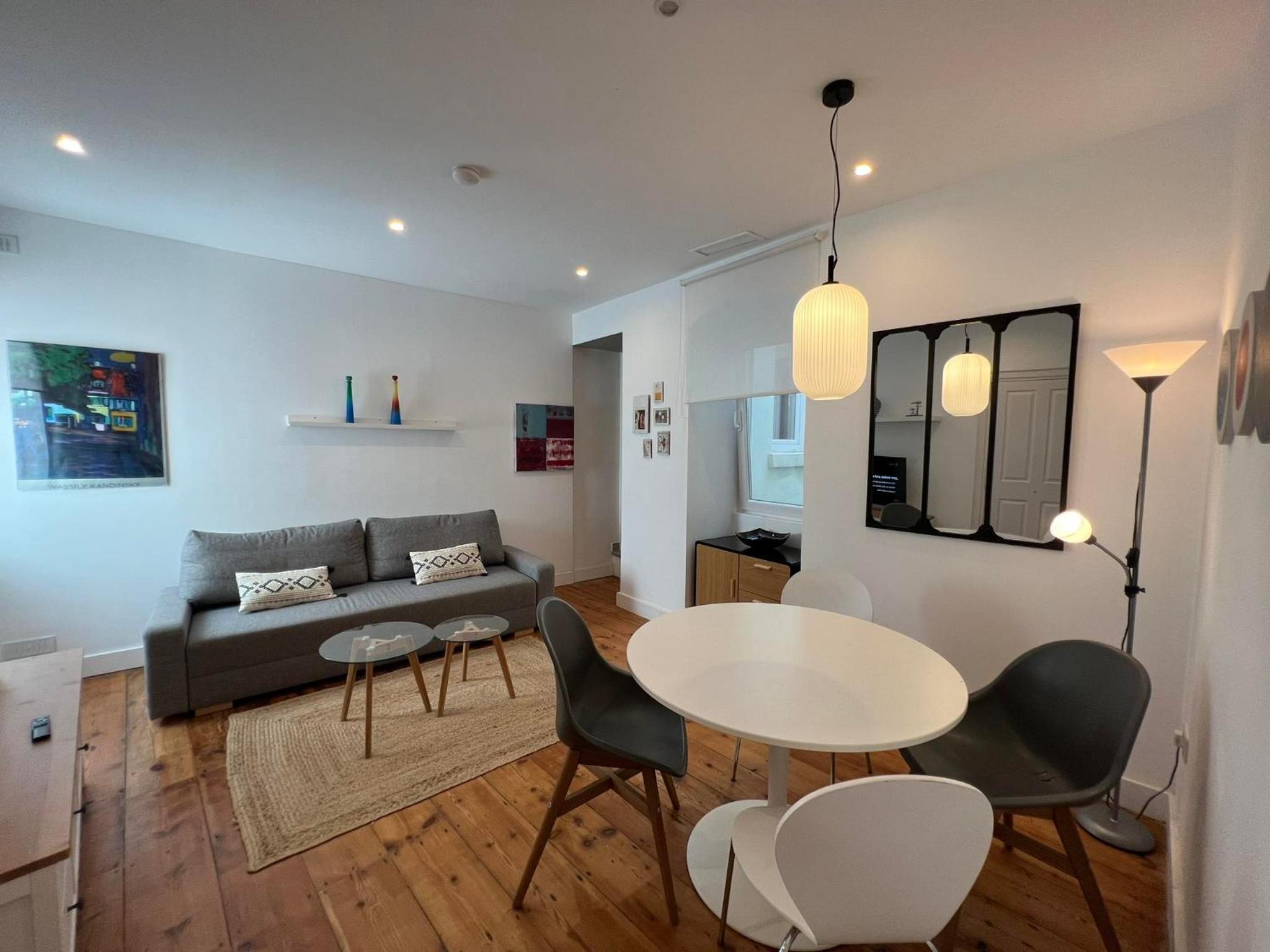 Apartment photo 2