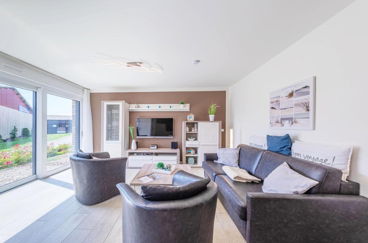 Apartment 11 with Lake View 4****