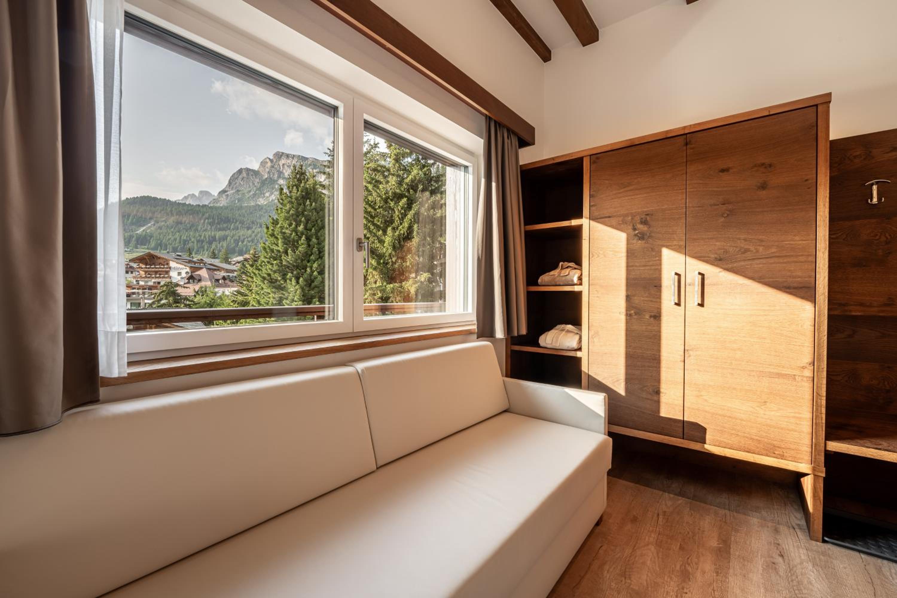 Deluxe Double Room with Balcony photo 1