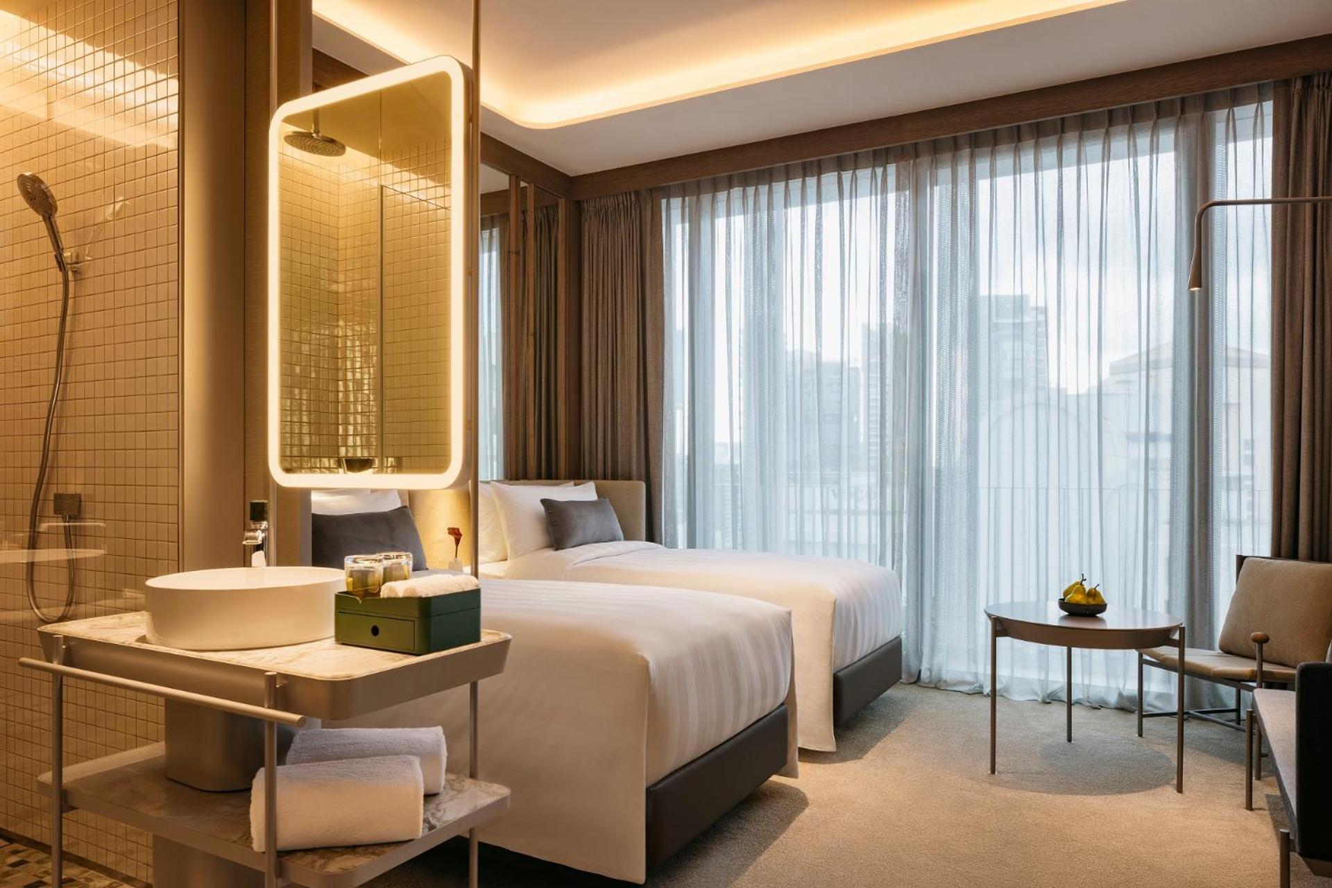 Deluxe with One Twin Bed and 2 Adults Occupancy (Non Smoking)