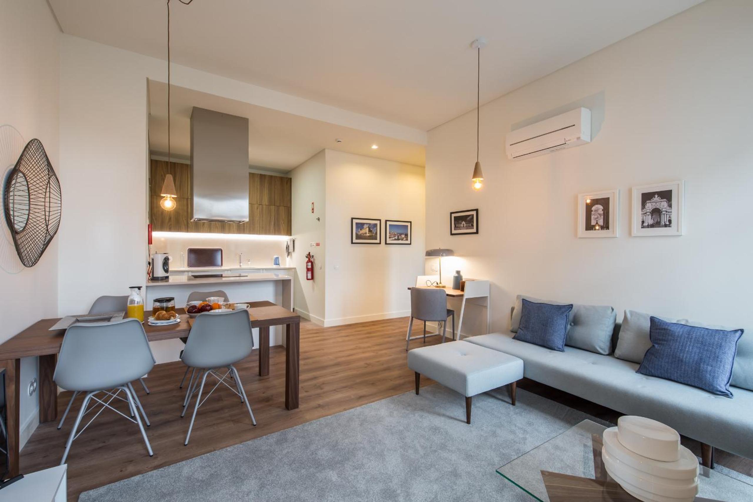 Apartment photo 2