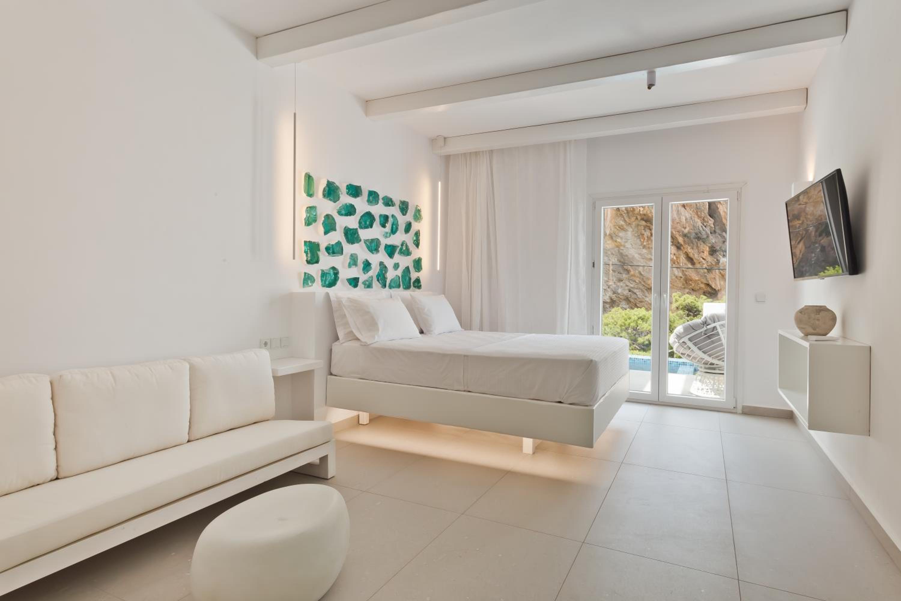 Deluxe Suite with Private Pool and Sea View photo 3