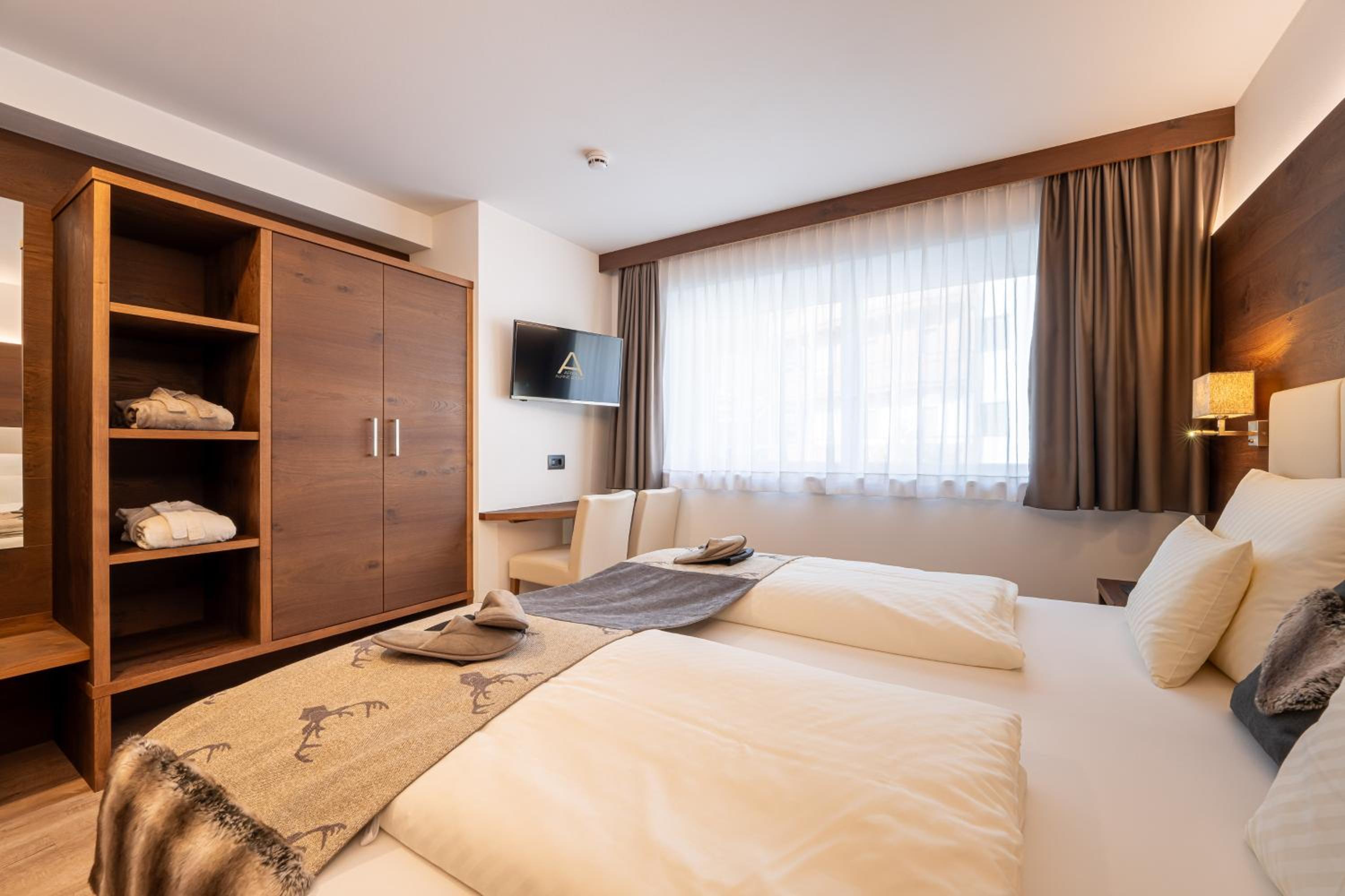 Deluxe Suite photo 1