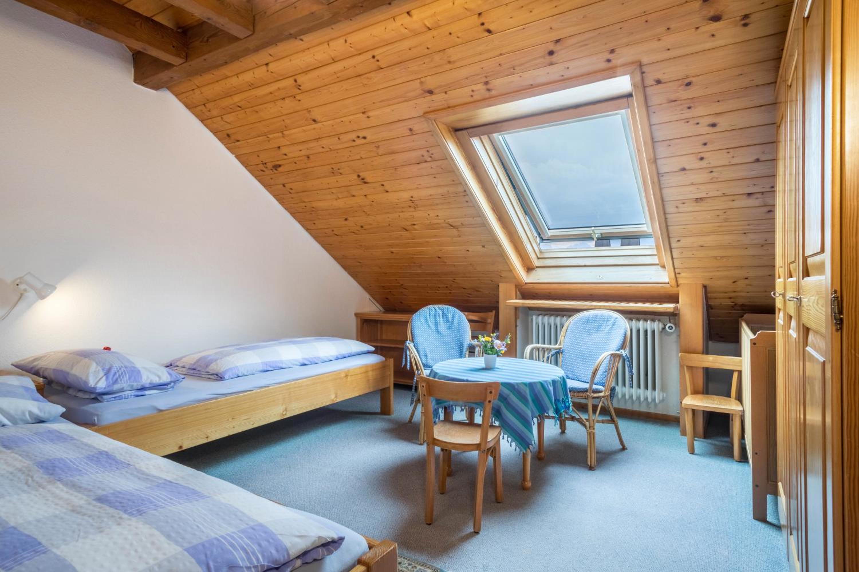 One-Bedroom Apartment with Garden photo 2