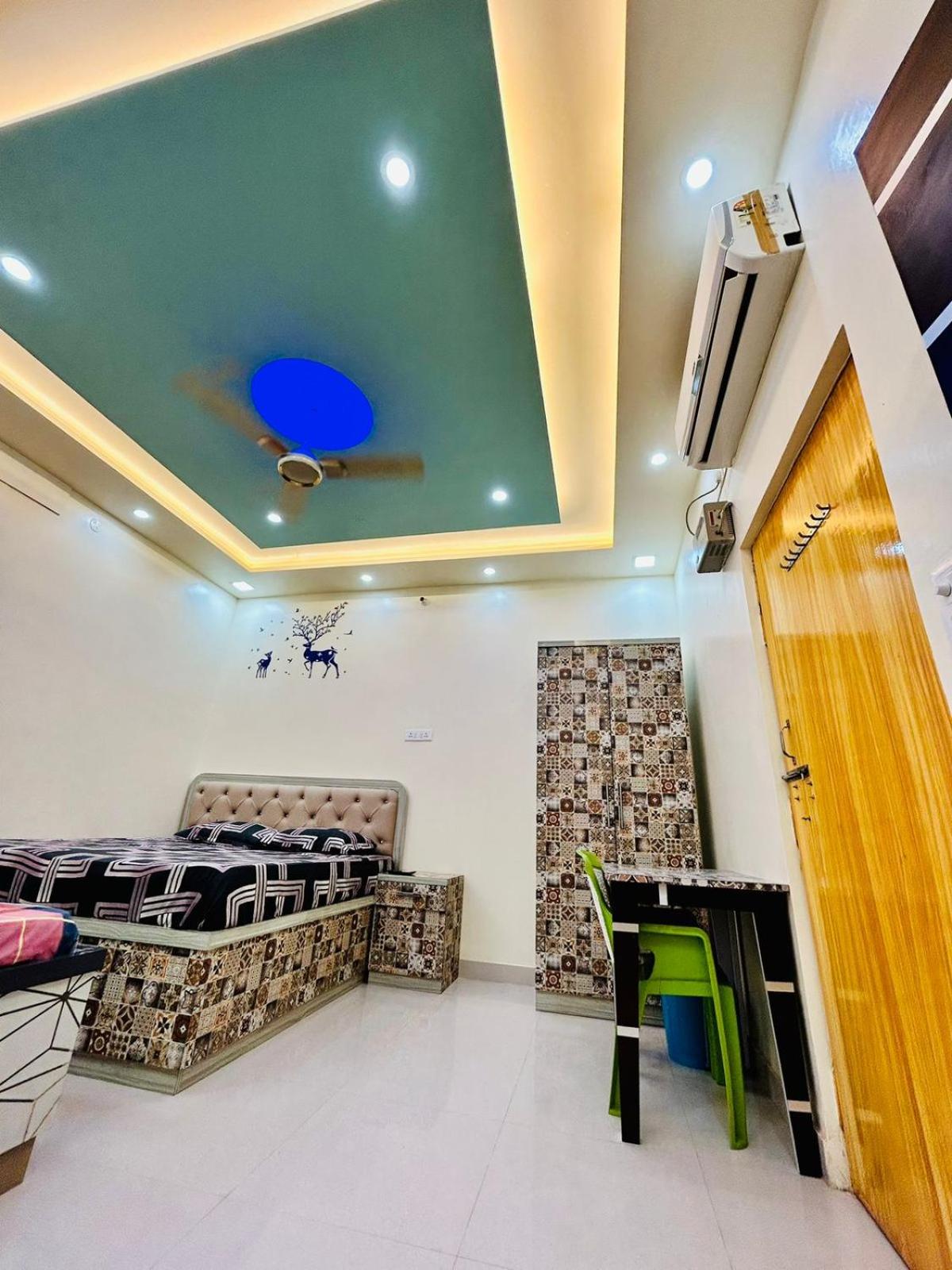Deluxe King Room photo 3