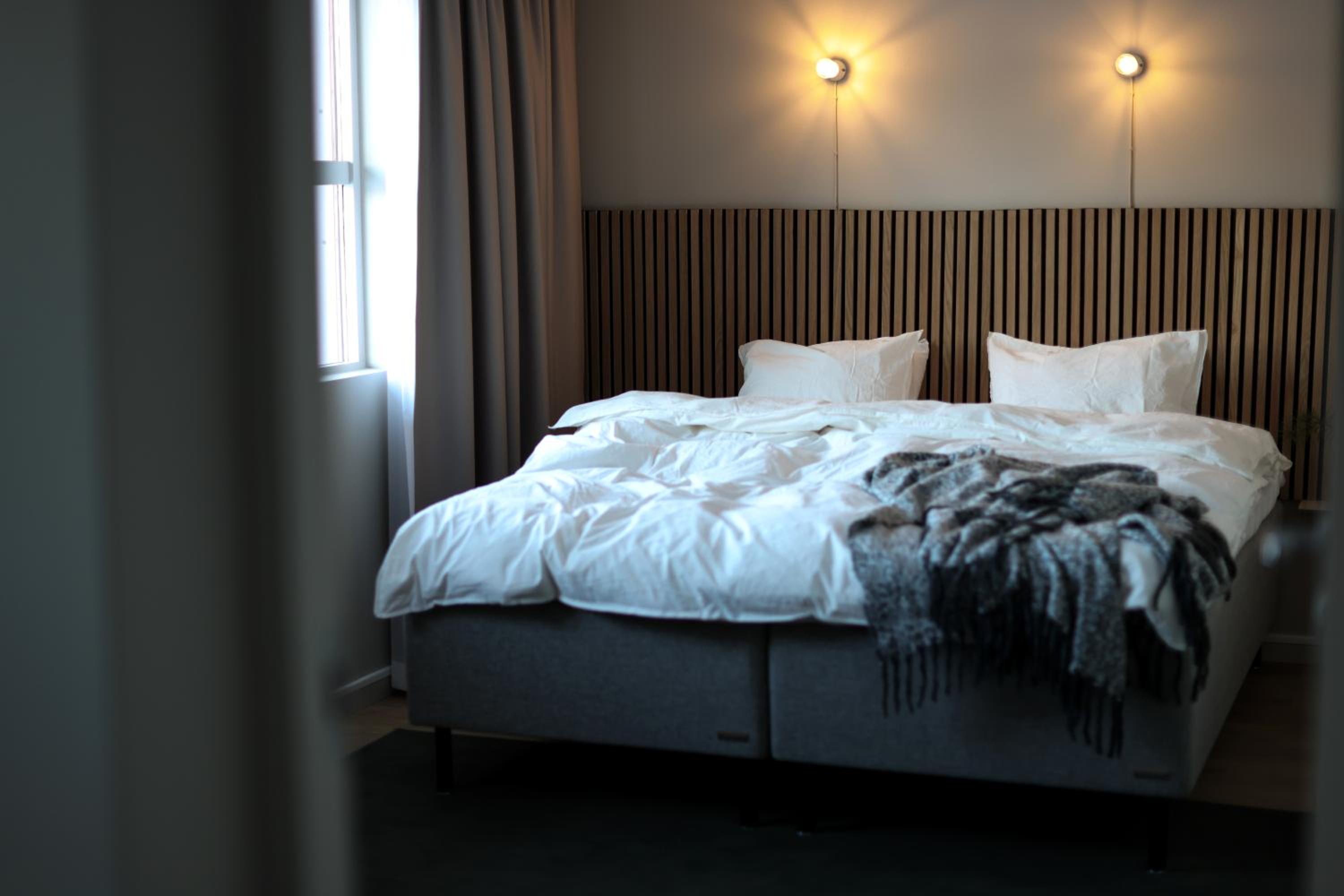 Three-Bedroom Deluxe Apartment - Photo 1