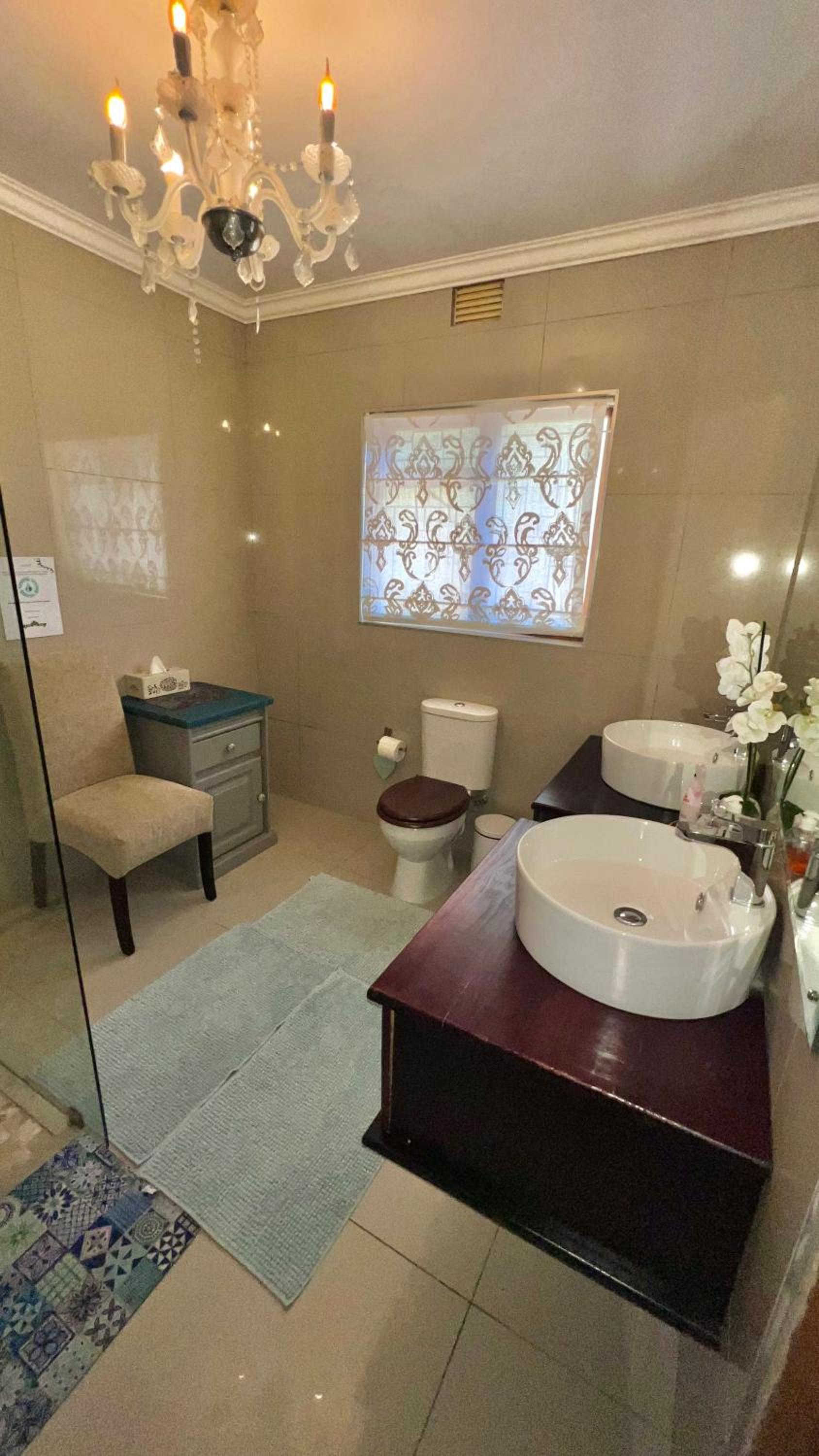 Deluxe Queen Room photo 2