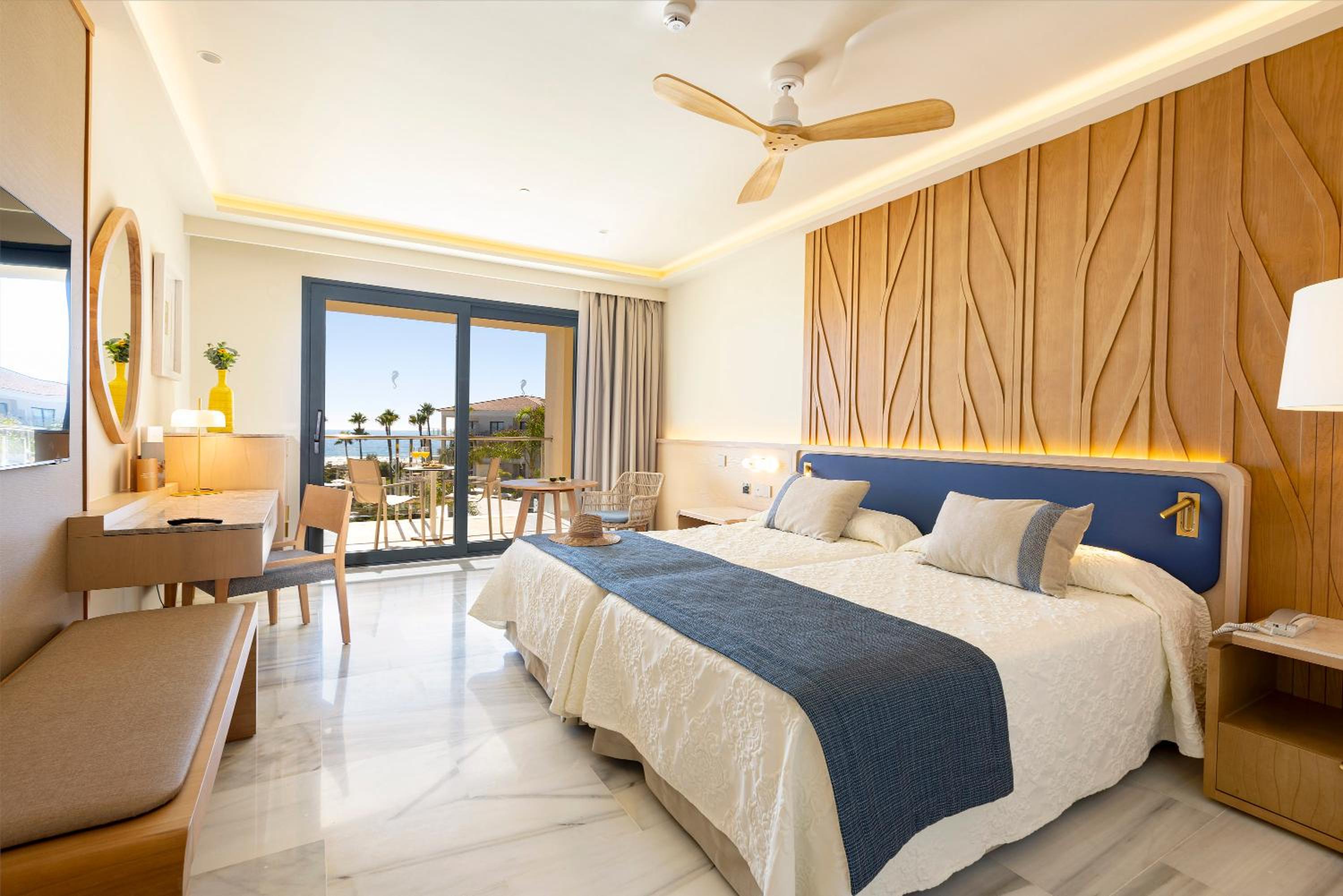 Deluxe Double Room at Hipotels Barrosa Palace & Spa