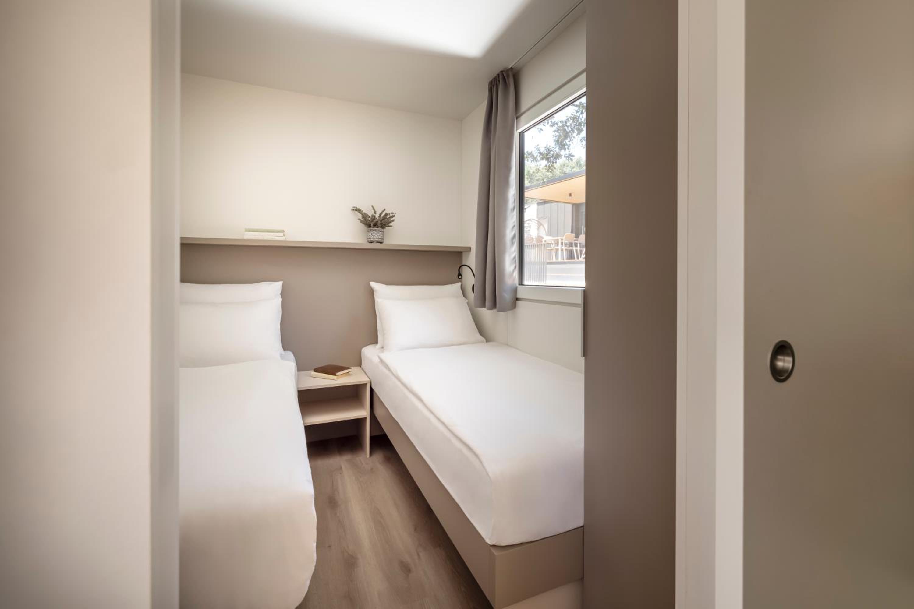Premium Mobile Home - Photo 3