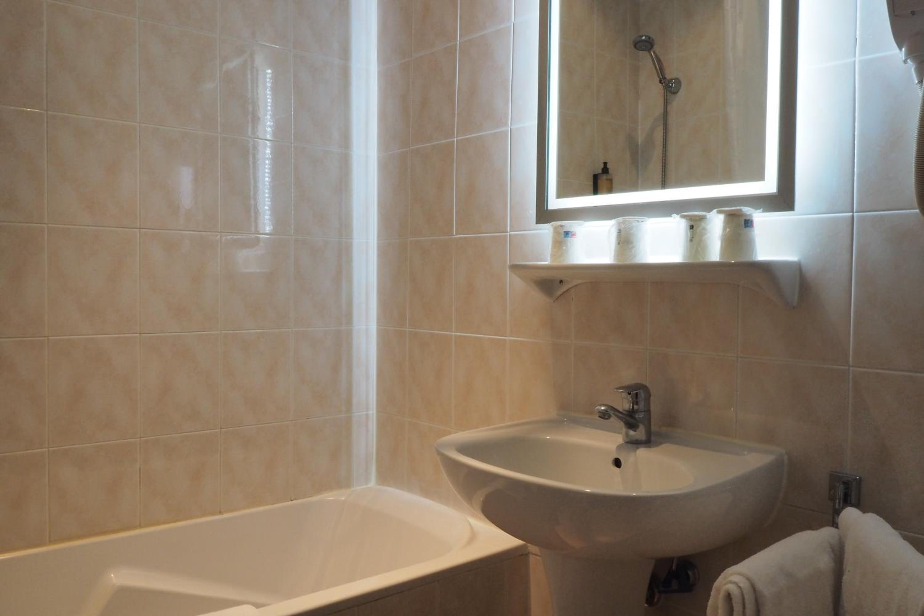 Triple Room - Photo 2