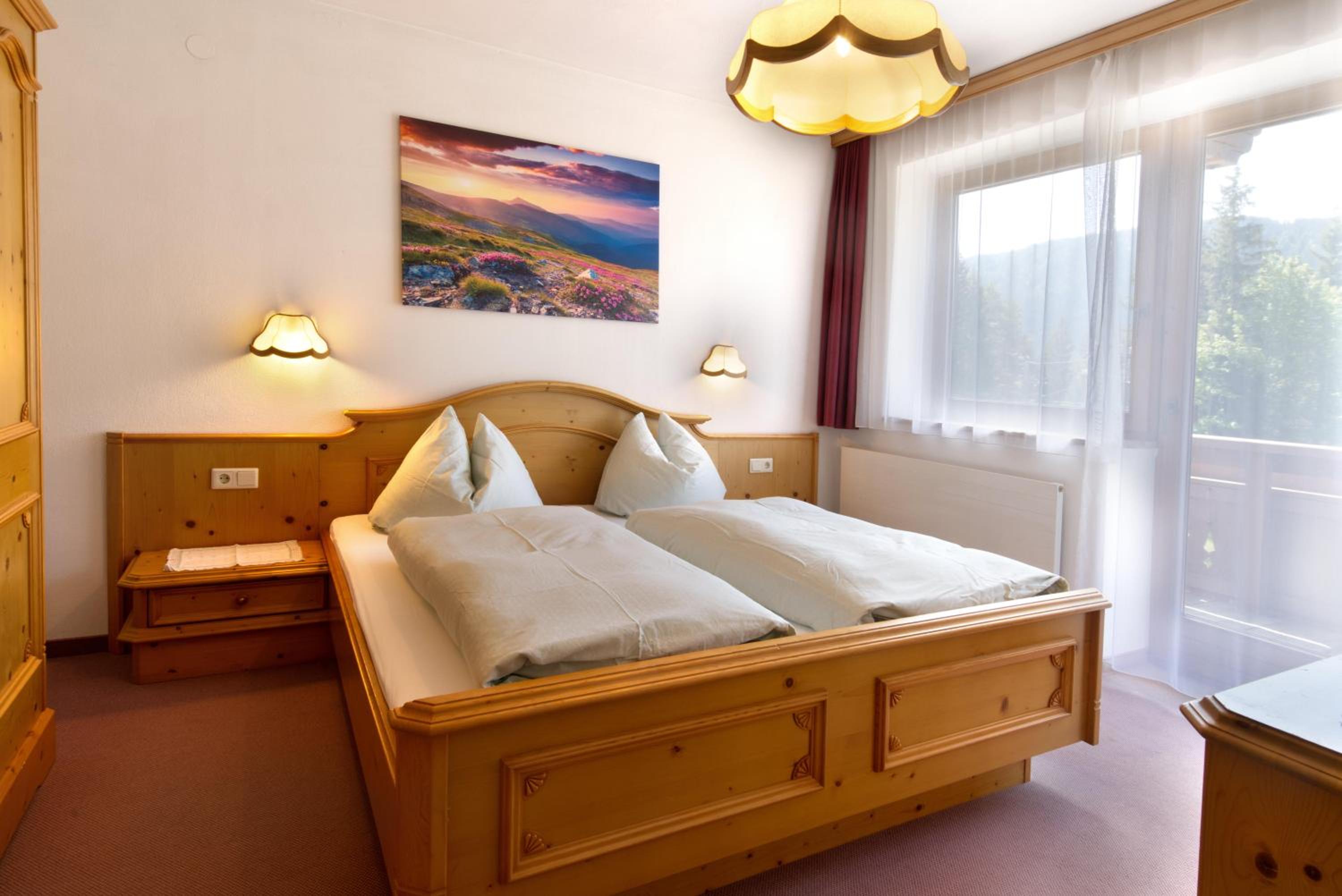 One-Bedroom Apartment with Shower