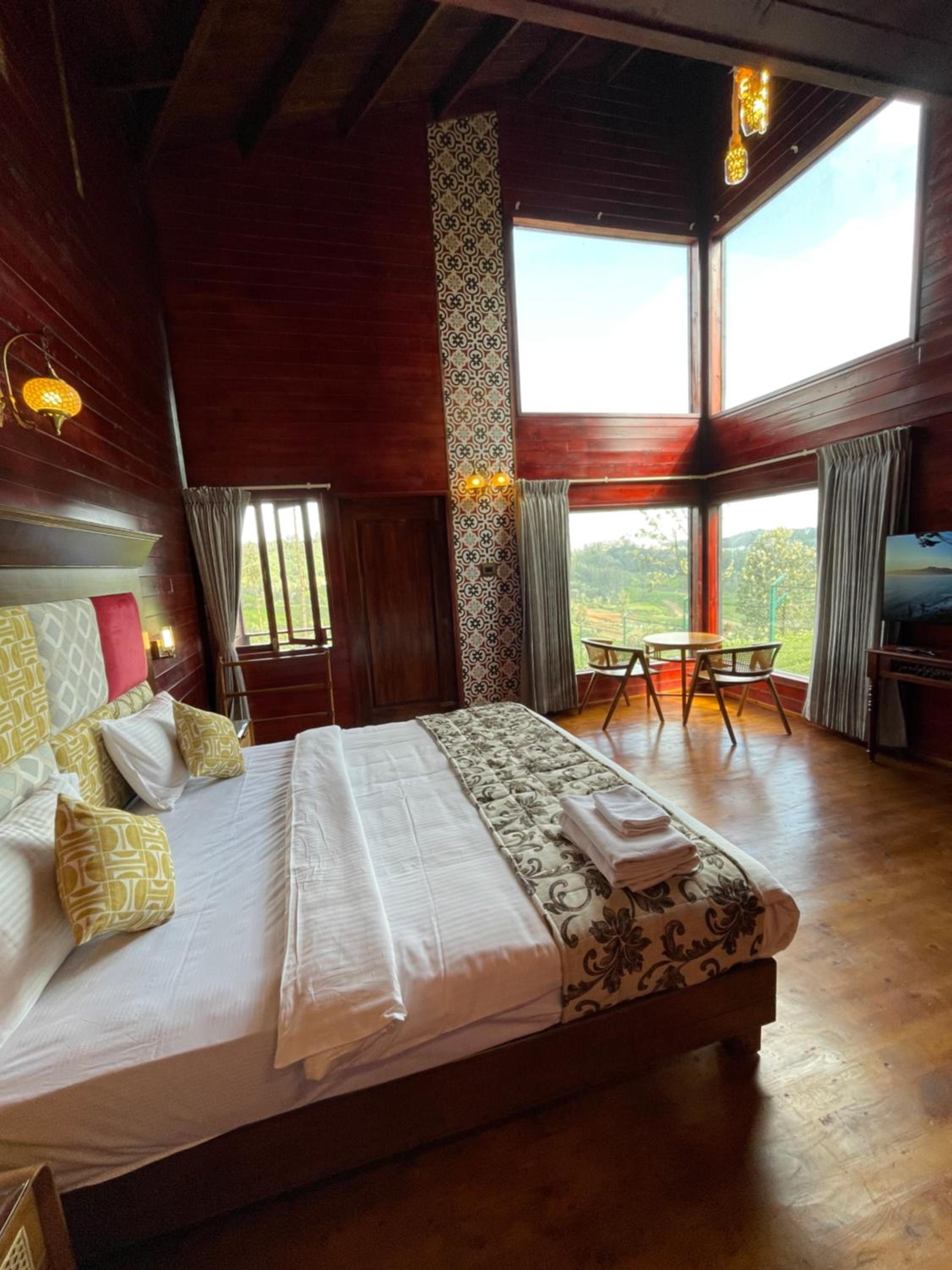 Villa - Photo 1