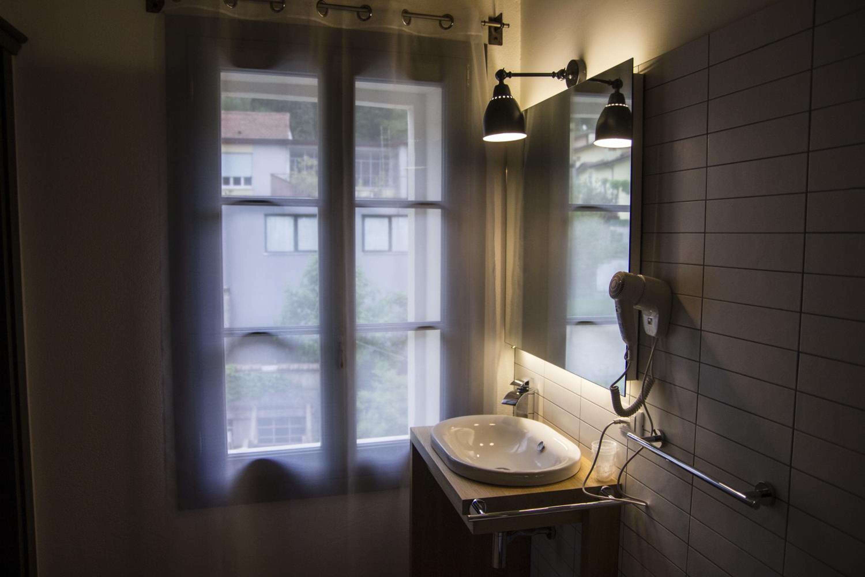Double Room - Photo 6