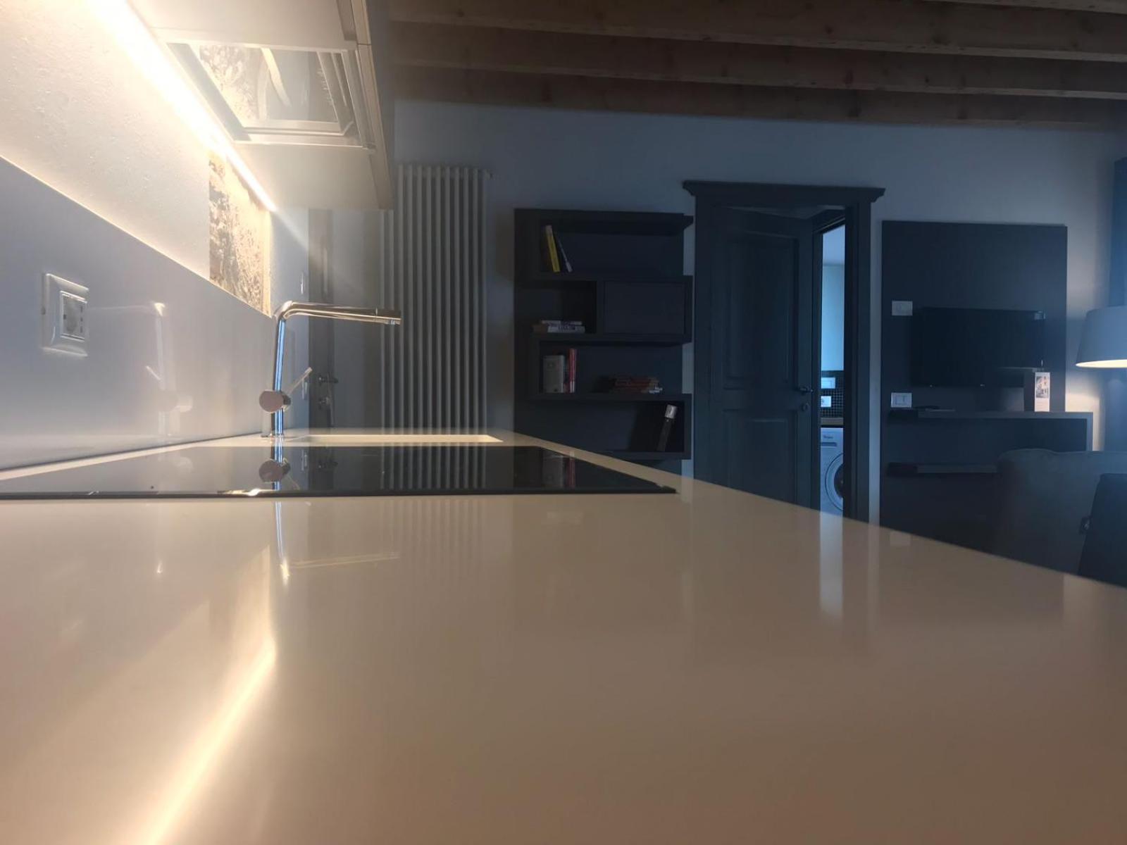 Apartment - Split Level - Photo 5