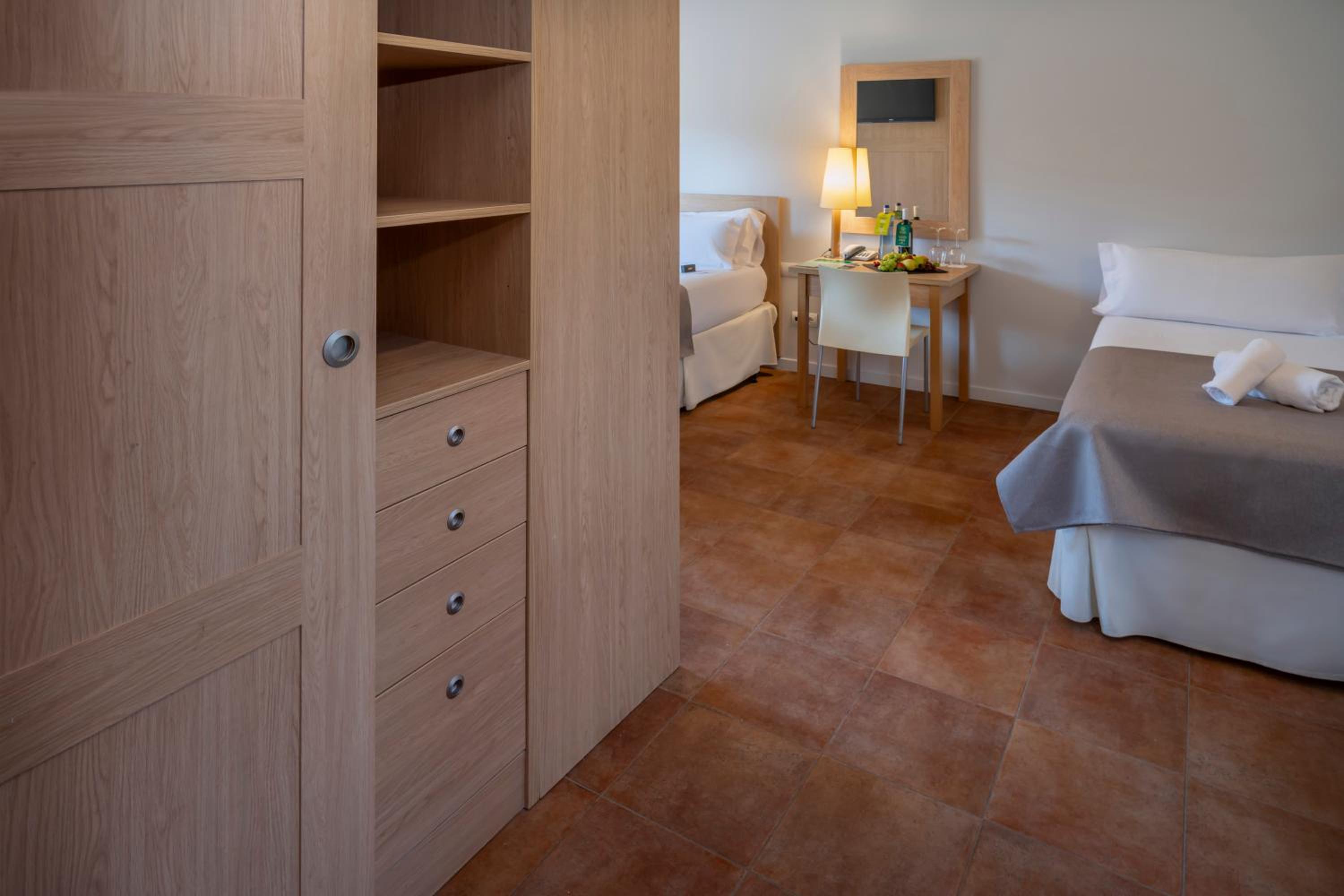 Comfort Triple Room (3 adults) - Photo 10