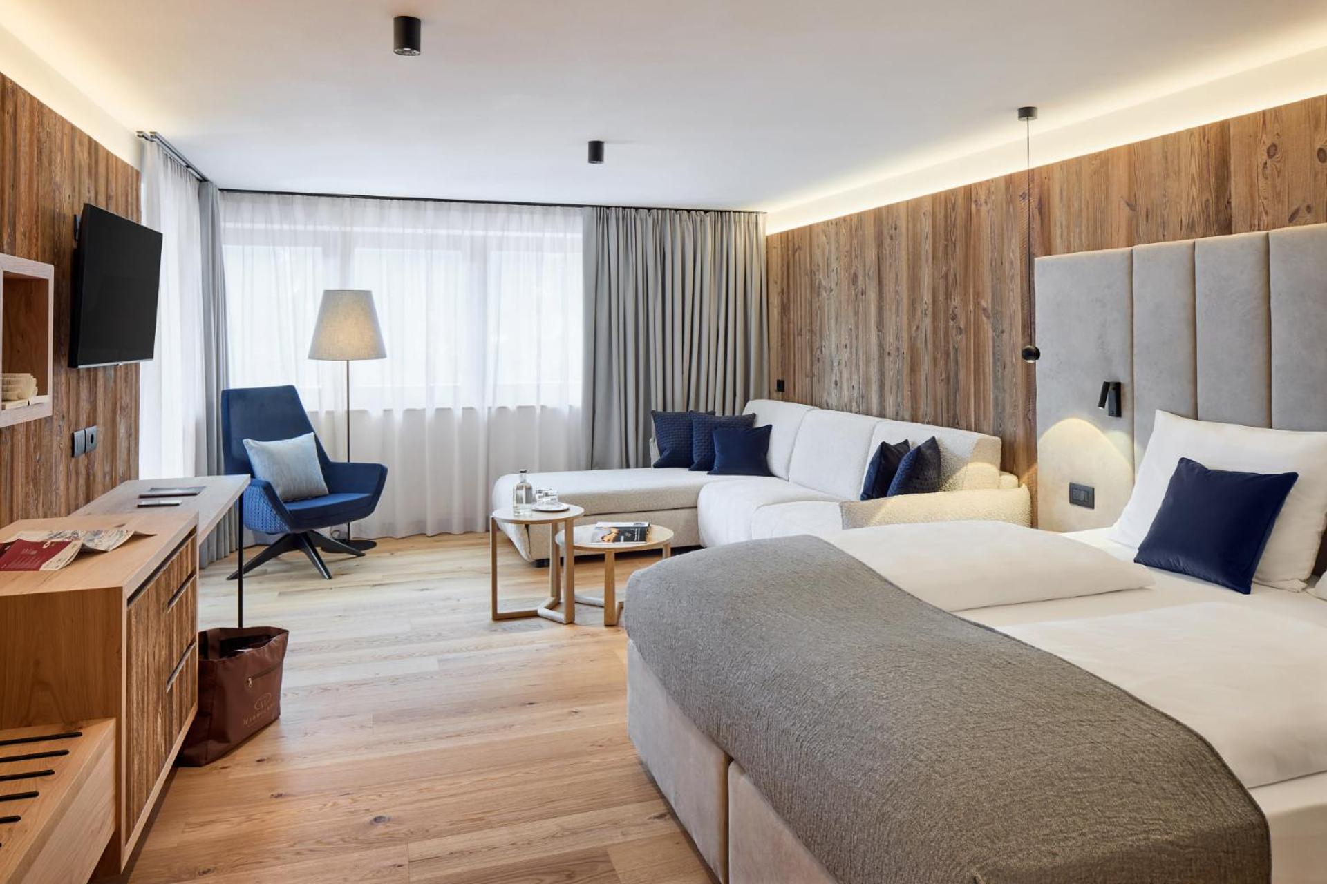 Deluxe Suite - Photo 2