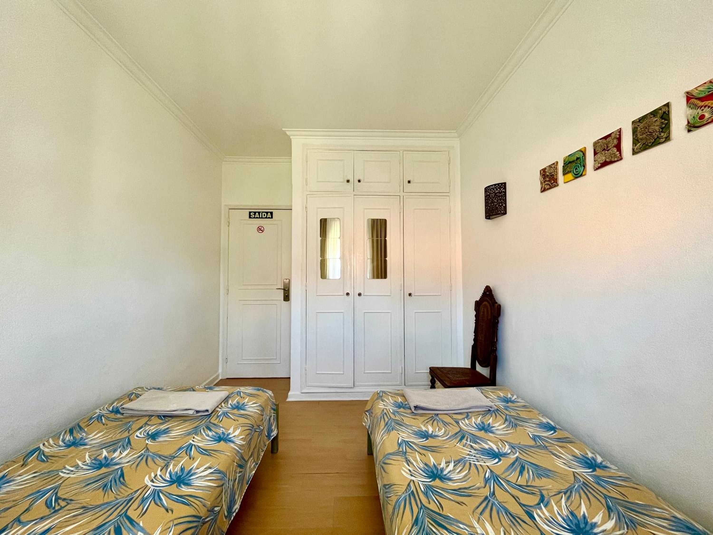 Twin Room with Shared Bathroom photo 3