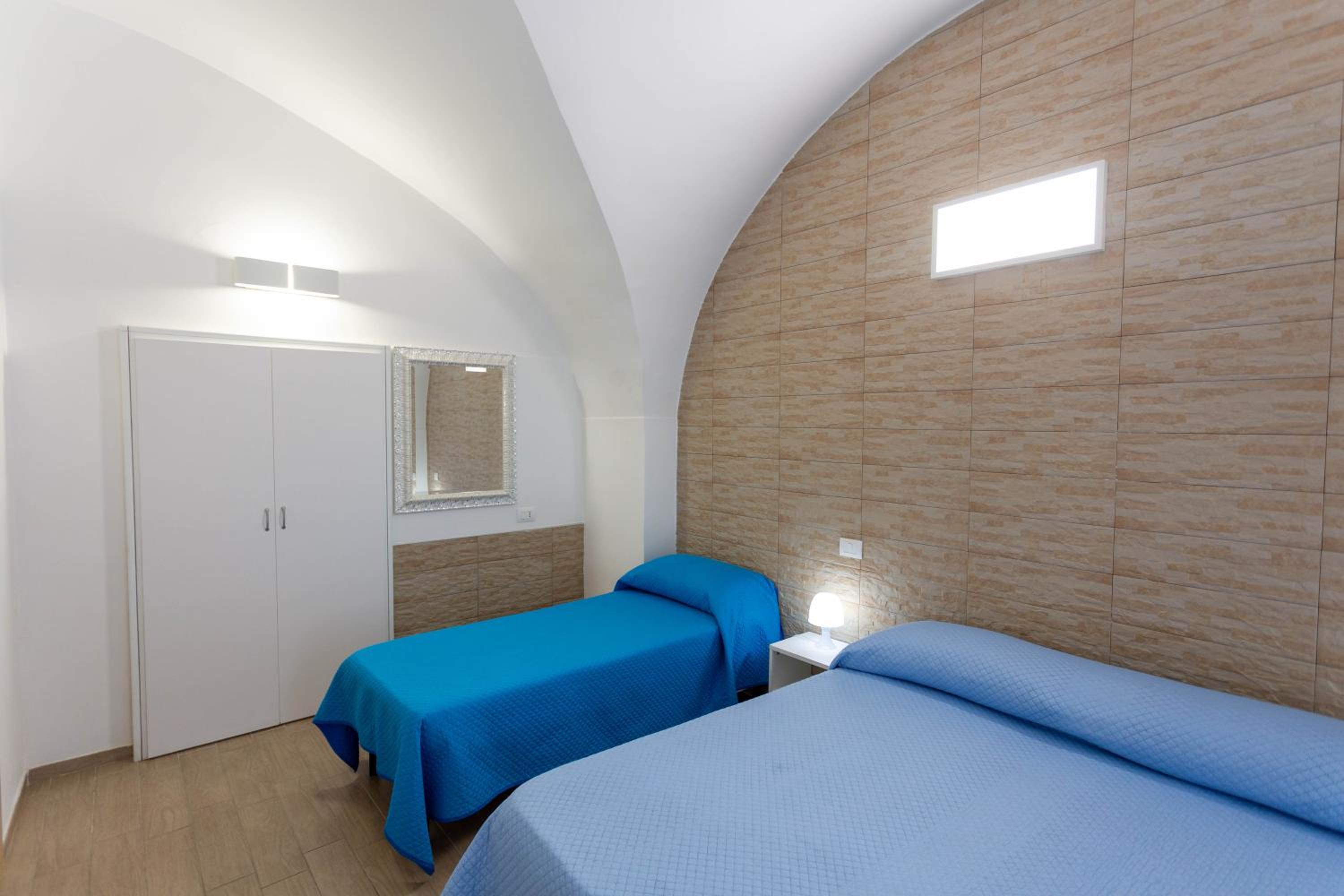 Deluxe Room (2 Adults + 1 Child) photo 2