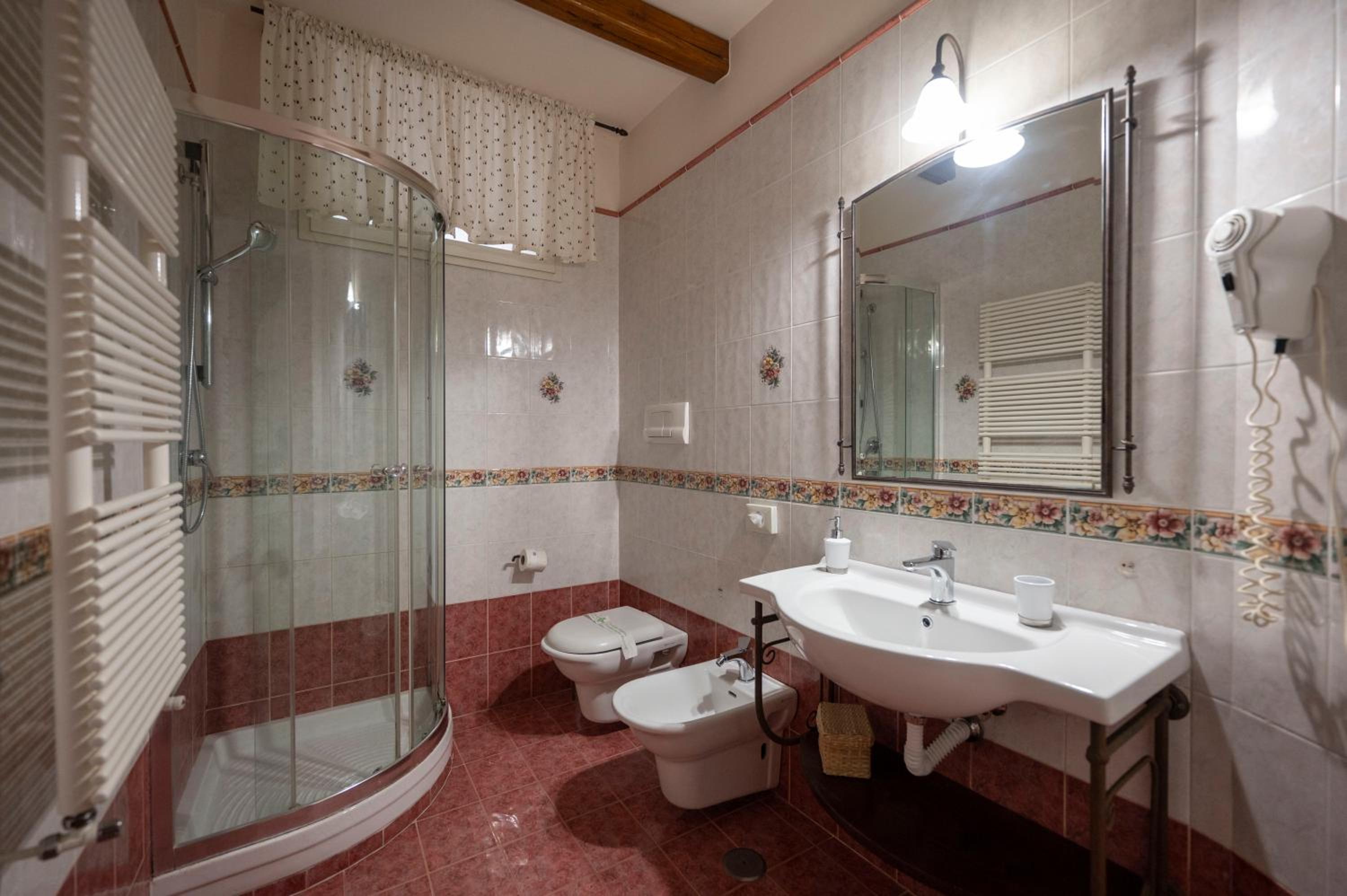 Deluxe Double or Twin Room with Mountain View photo 3